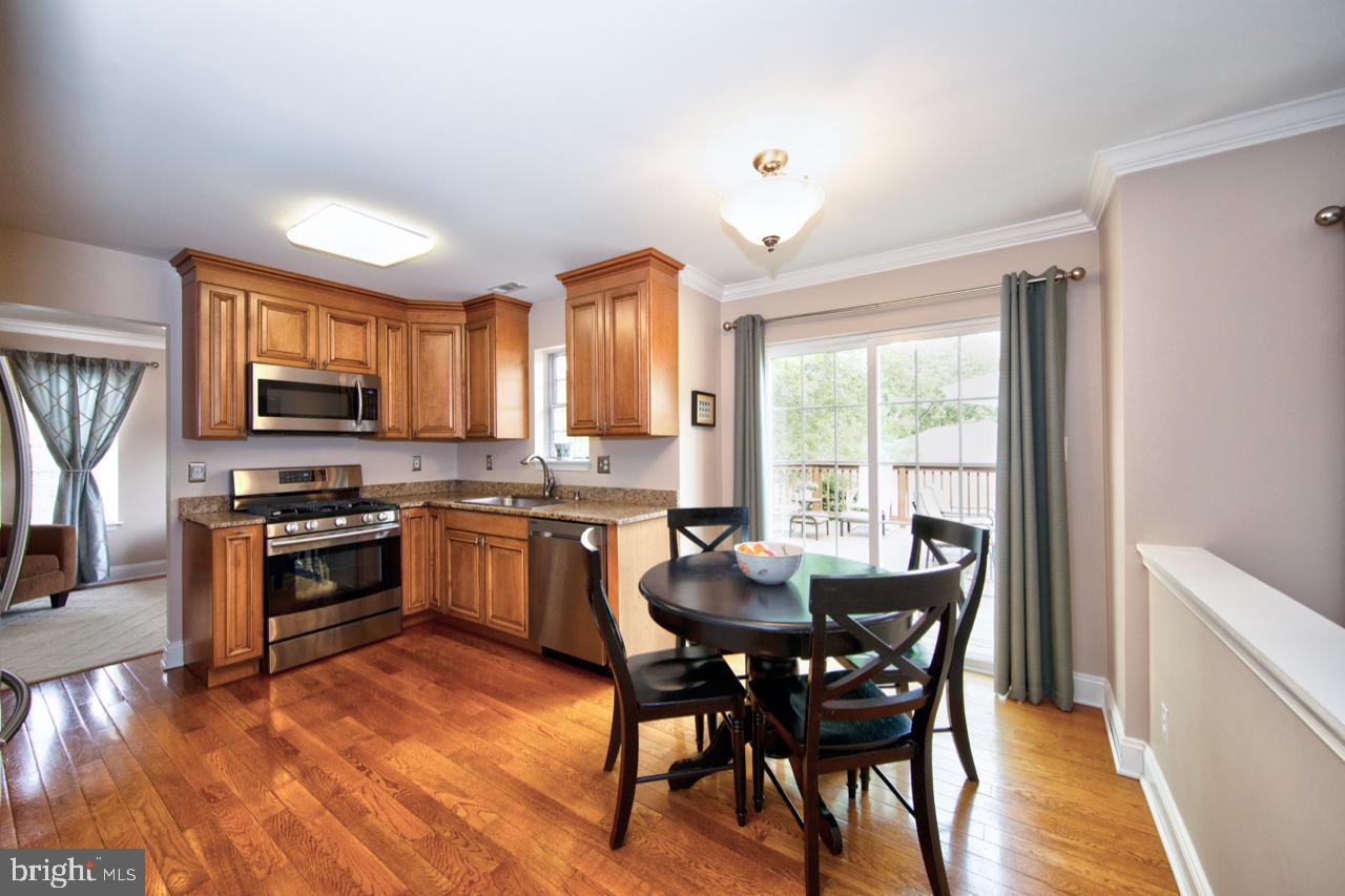 OAKS OF HARFORD - Residential