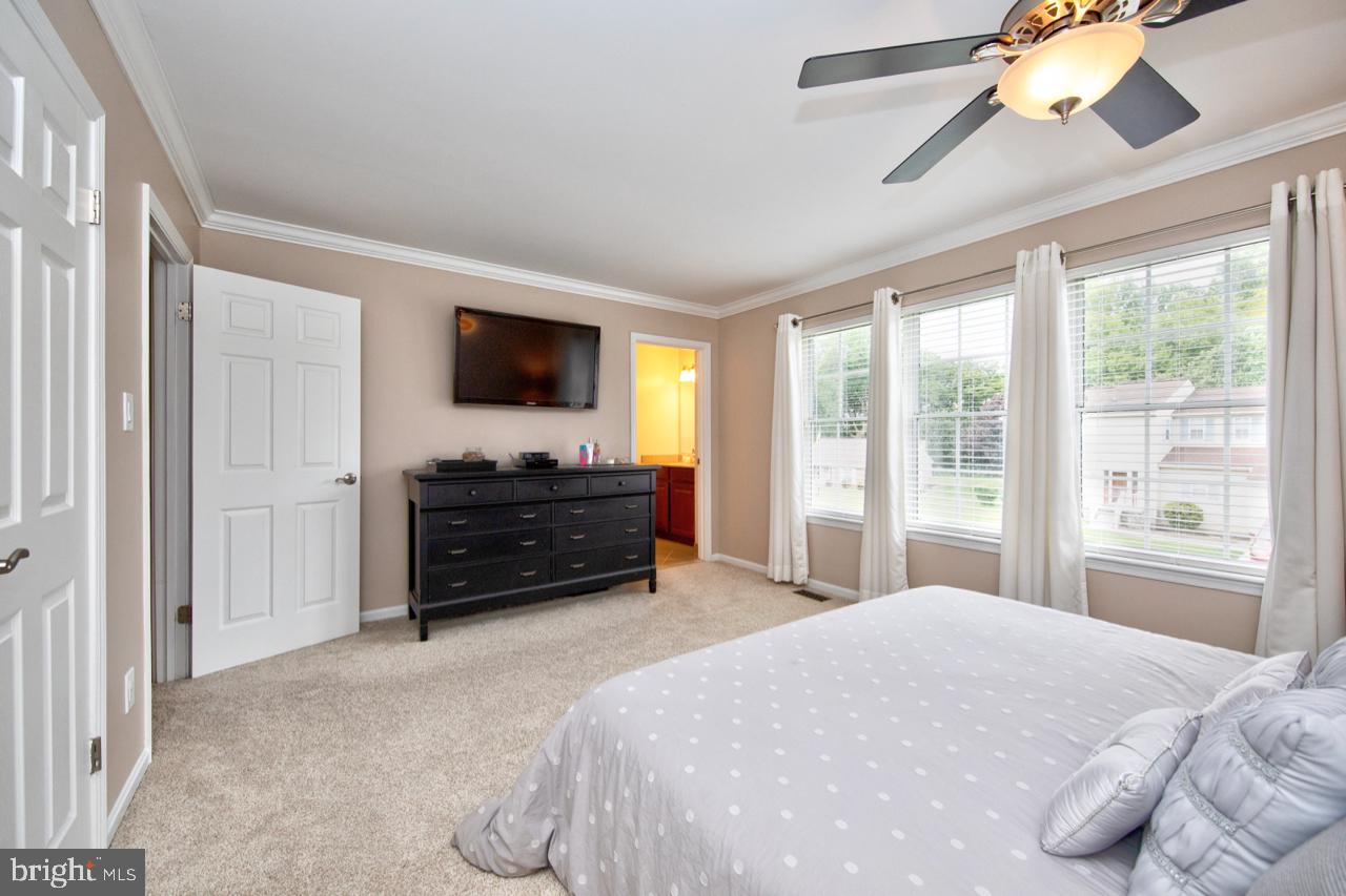 OAKS OF HARFORD - Residential