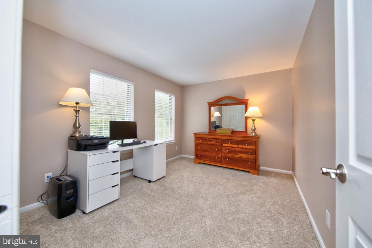 OAKS OF HARFORD - Residential