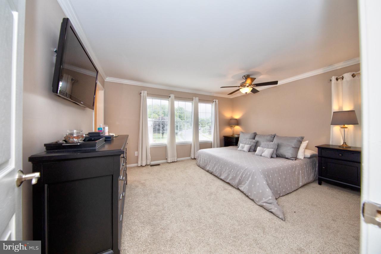 OAKS OF HARFORD - Residential