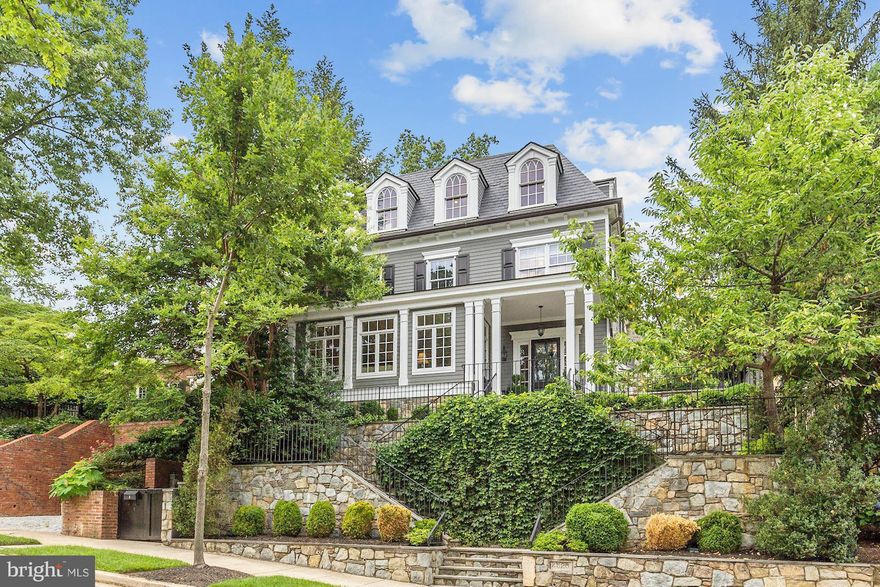 WONDERFUL SOUTH FACING 4700 SF 6BR/4.5 BA HOME  RENOV 2005, W/INCREDIBLE LANDSCAPED GARDENS W/STONE WALLS, ENTERTAINING SIZE FLAGSTONE PATIOS, LARGE HEATED POOL W/2 POOL HOUSES.  SPACIOUS FOYER/GALLERY HALL W/ARCHWAY TO DINING RM & LIVING  RM W/10 WINDOWS & FPL, ARCHWAY TO LARGE FAM RM W/FPL & GLASS DRS TO GARDEN/POOL. KIT OPEN TO BFAST RM, FAM RM &  GARDEN/POOL. 3 RM MBR SUITE.