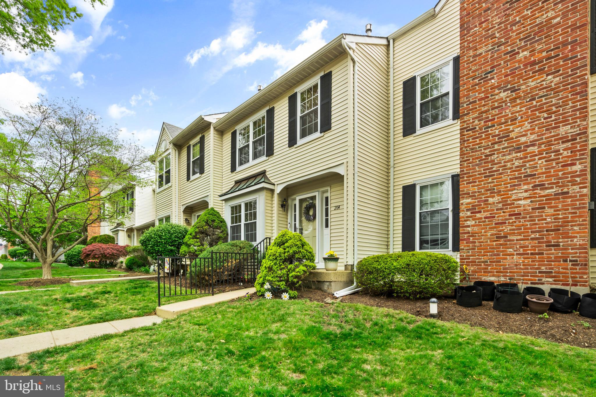 OXFORD CROSSING - Residential