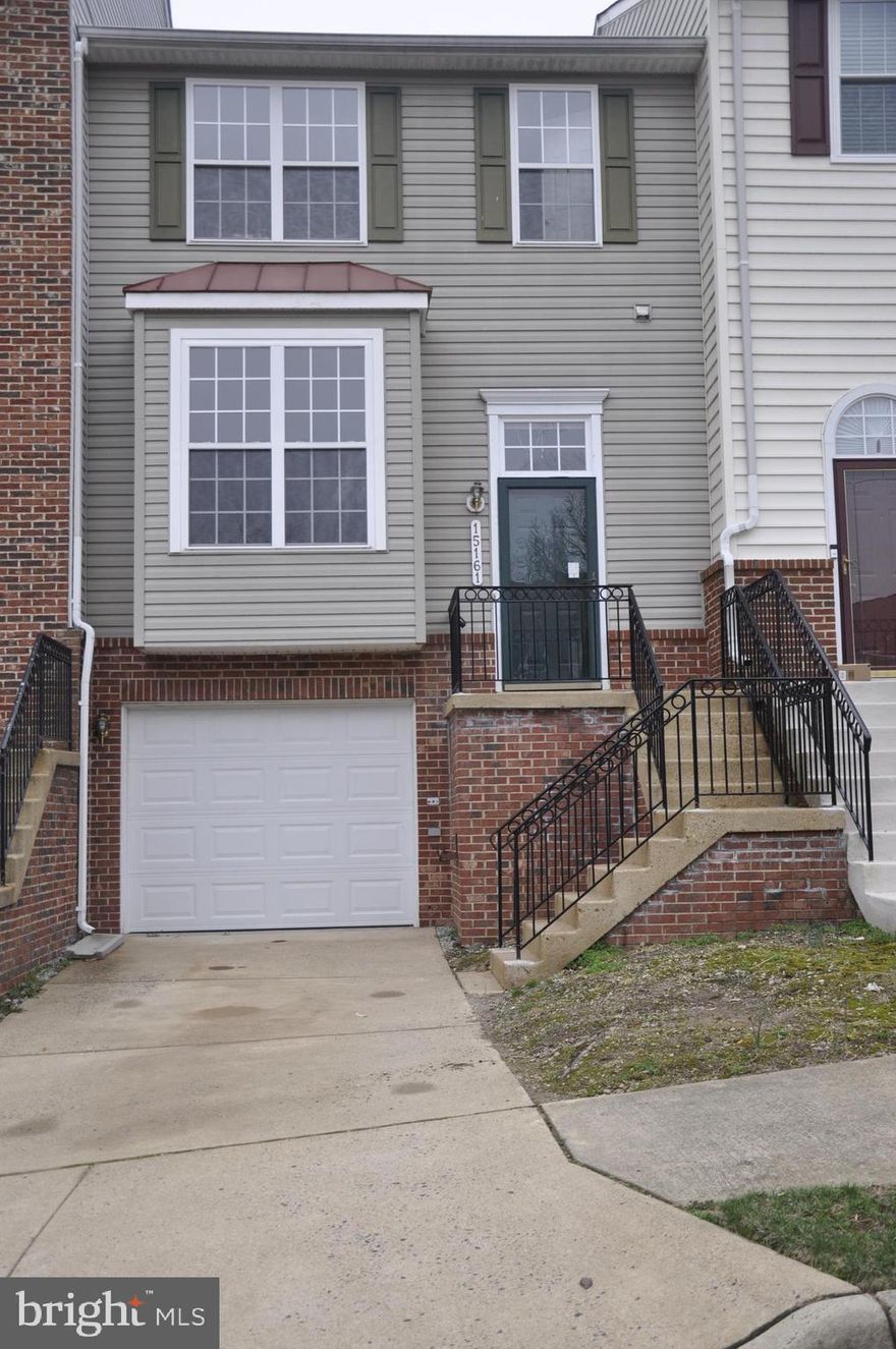 3-level townhome with 1 car garage.    Stainless steel appliances in bump-out kitchen. 
Hardwood flooring in living room.  Full carpet flooring on upper level.  LVP flooring in kitchen and basement.   Nicely remodeled master bathroom.   Deck and brick patio with fully fenced backyard.   Wood blinds on all windows.  

Parking:  one car garage, one driveway spot, plus two visitor parking tags. 

Minutes to Fort Belvoir, Quantico Base, Potomac Mills Mall, Stoneridge Town Center, and many restaurants and entertainment centers.