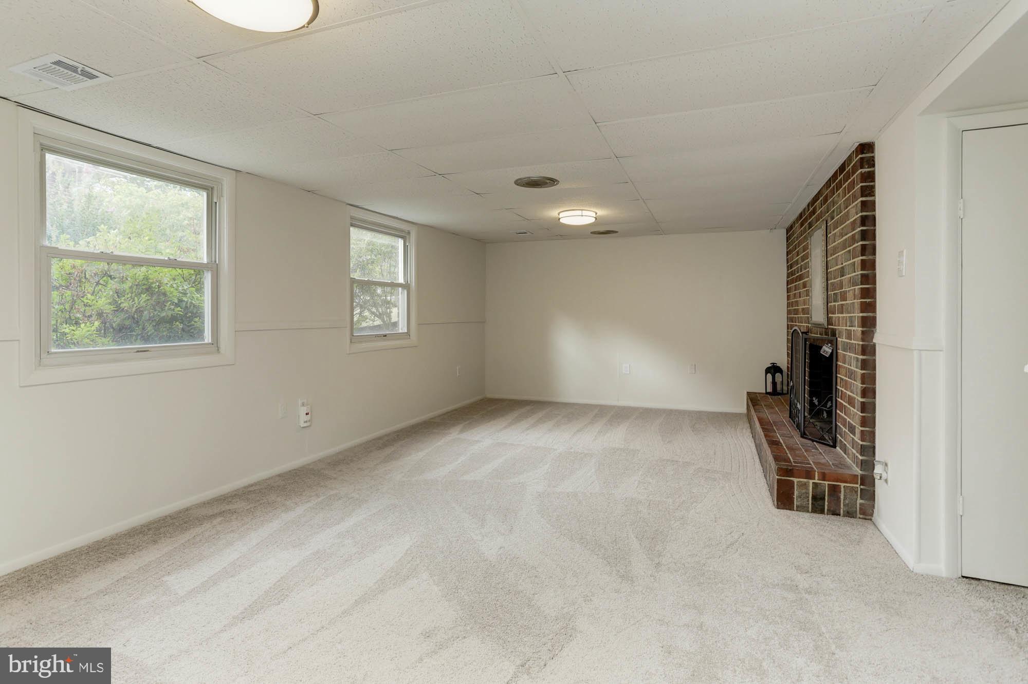 CALVERTON - Residential