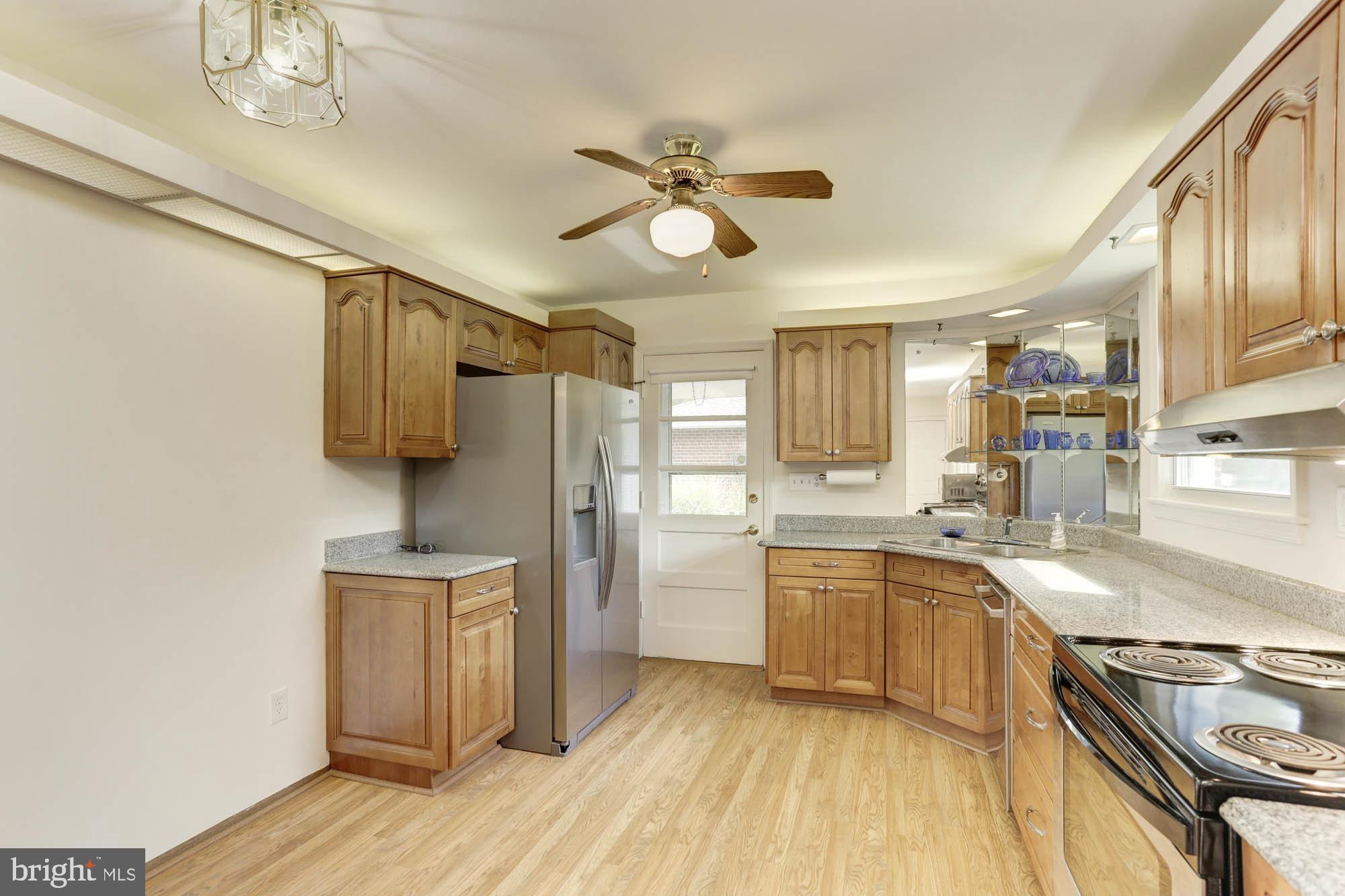 CALVERTON - Residential