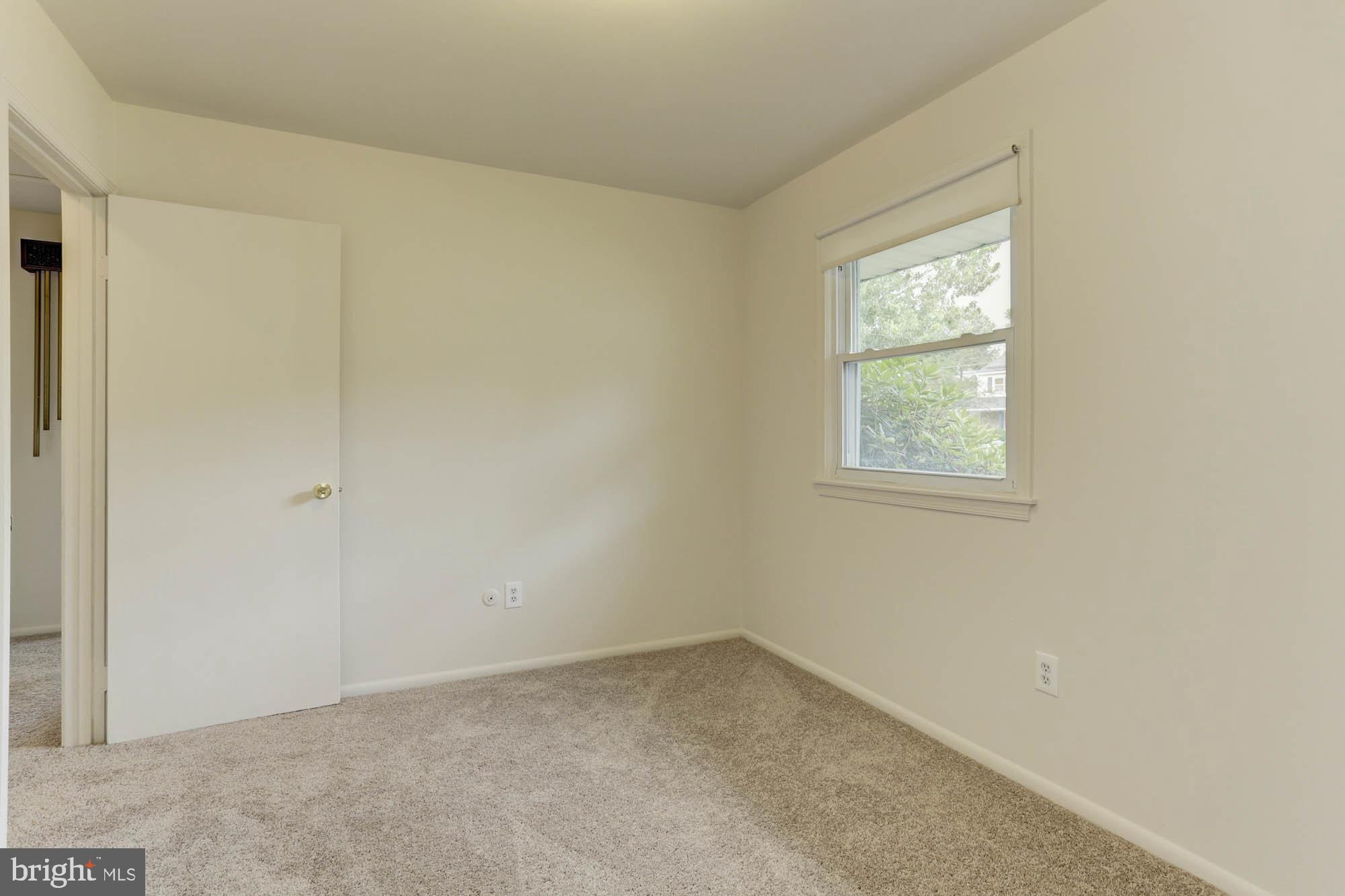 CALVERTON - Residential