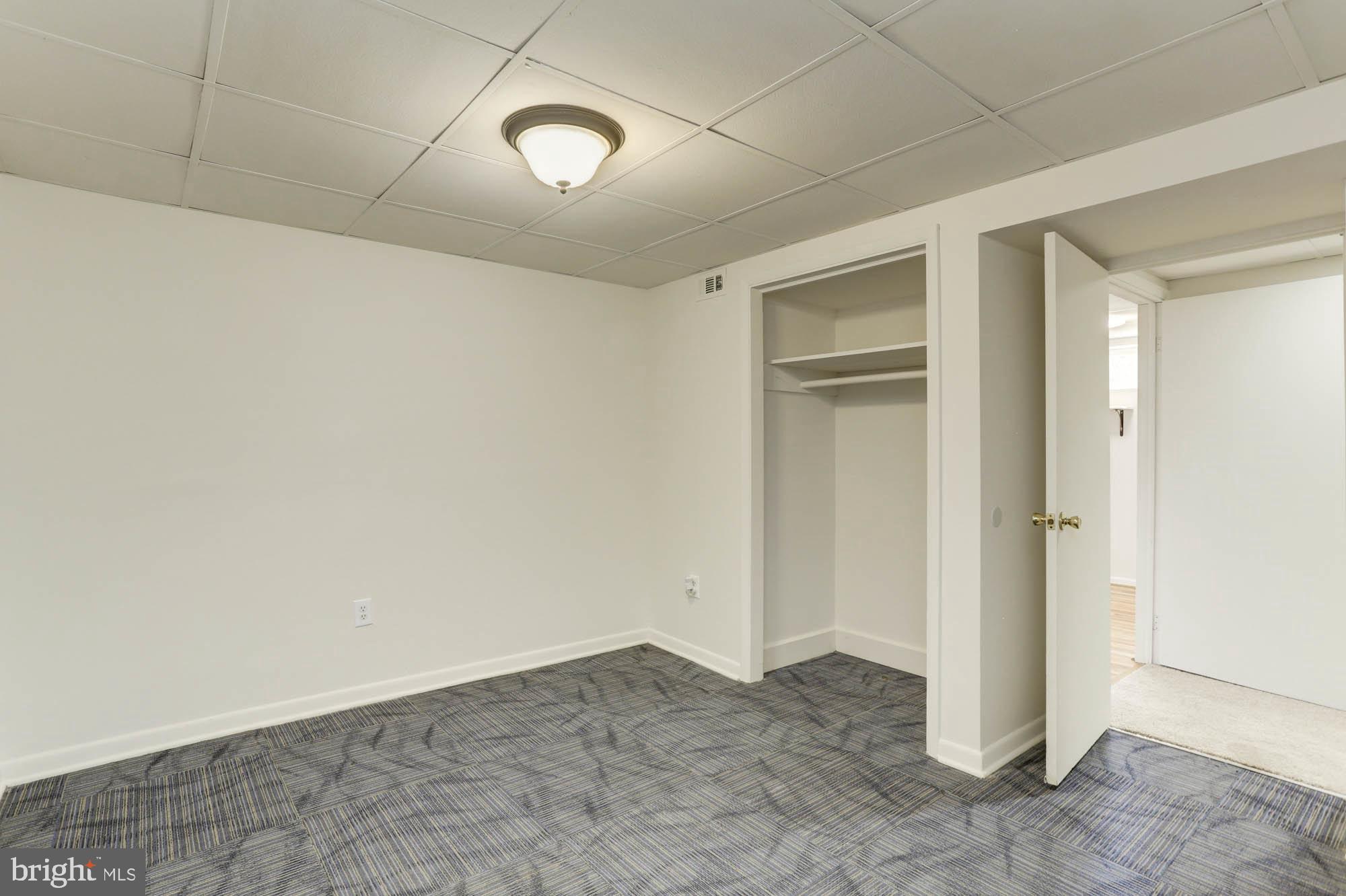 CALVERTON - Residential