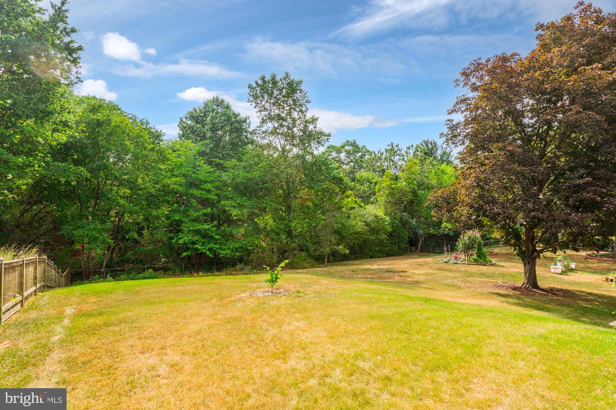 CALVERTON - Residential