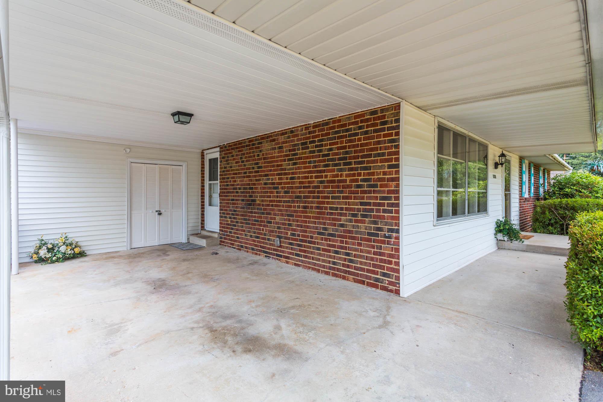 CALVERTON - Residential