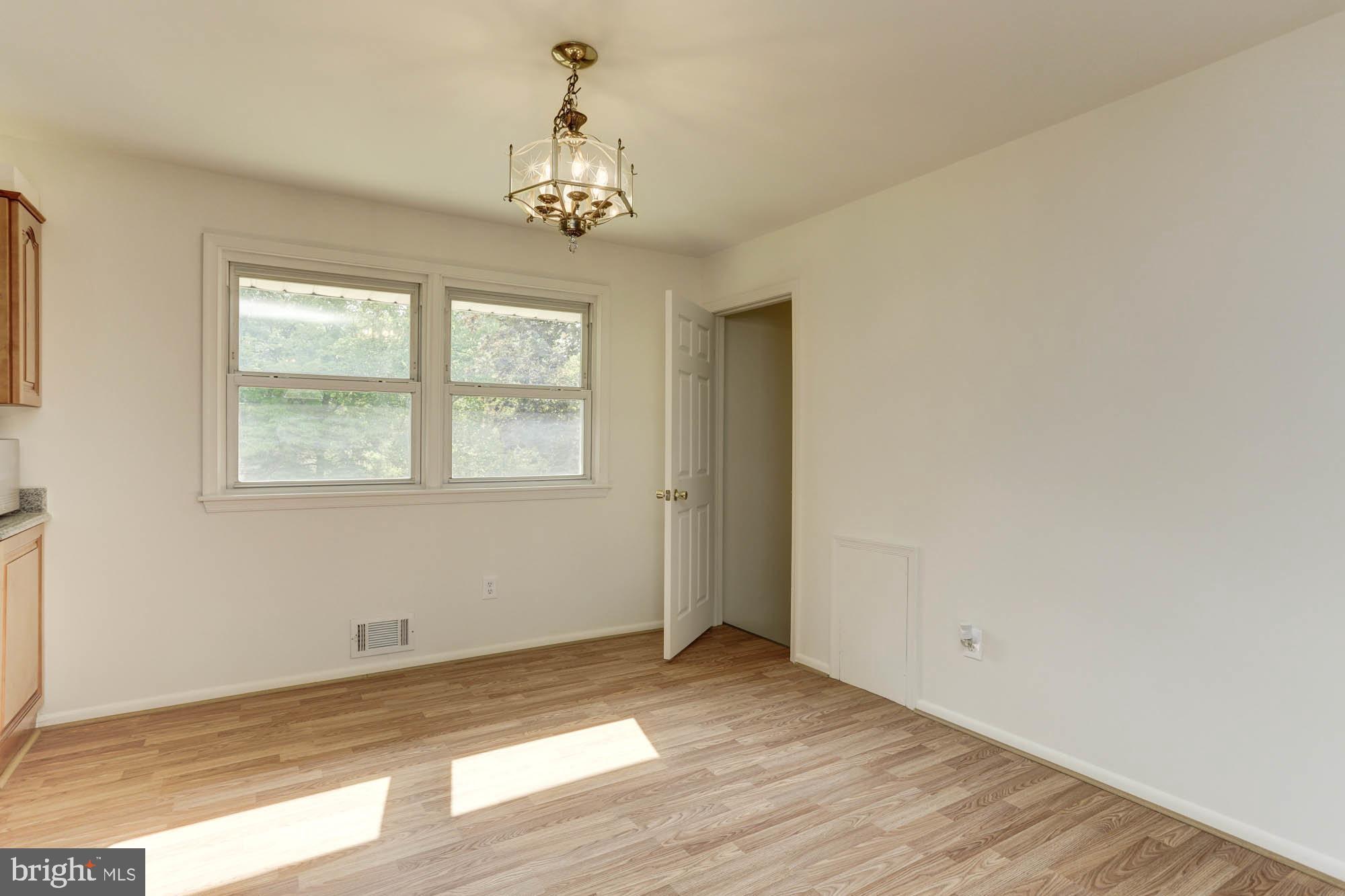 CALVERTON - Residential