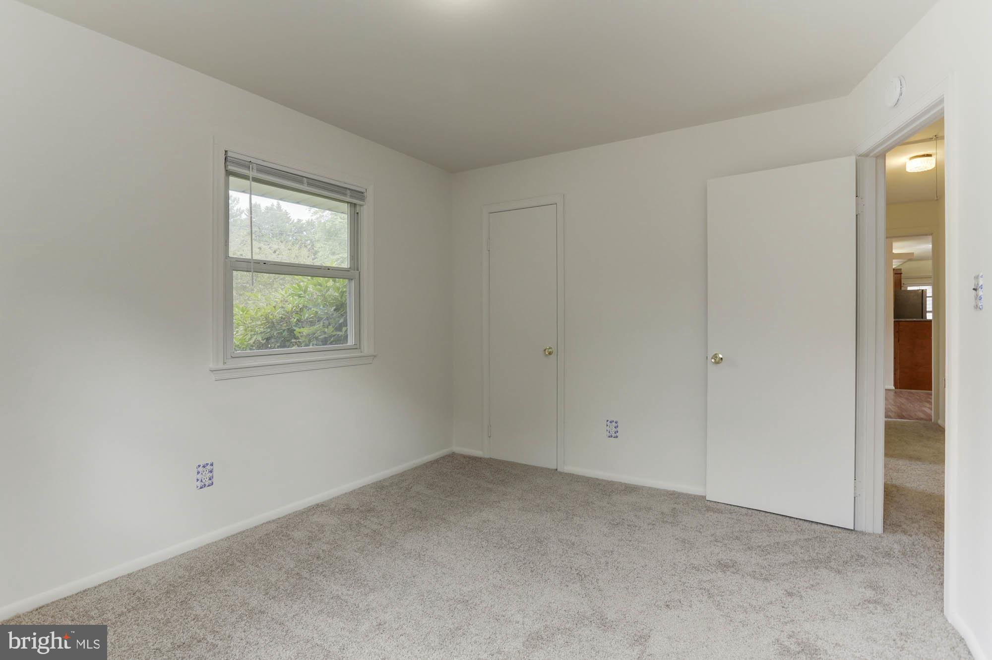 CALVERTON - Residential