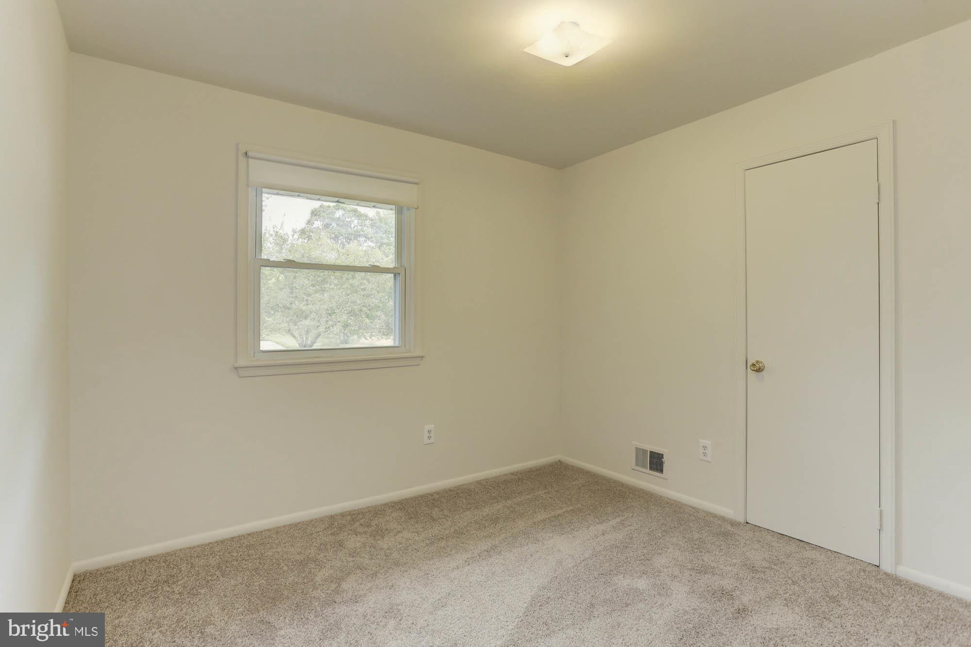 CALVERTON - Residential