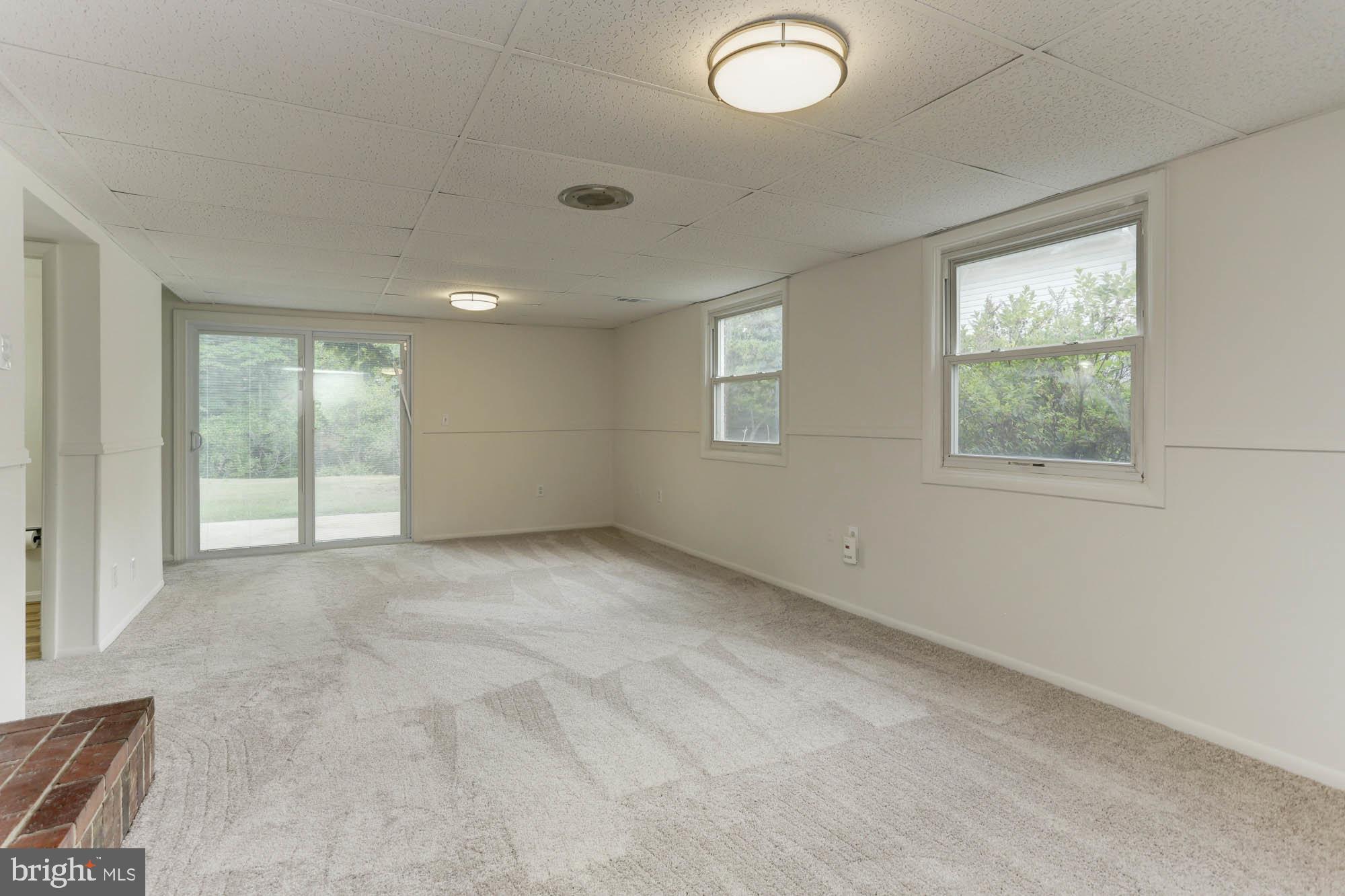 CALVERTON - Residential