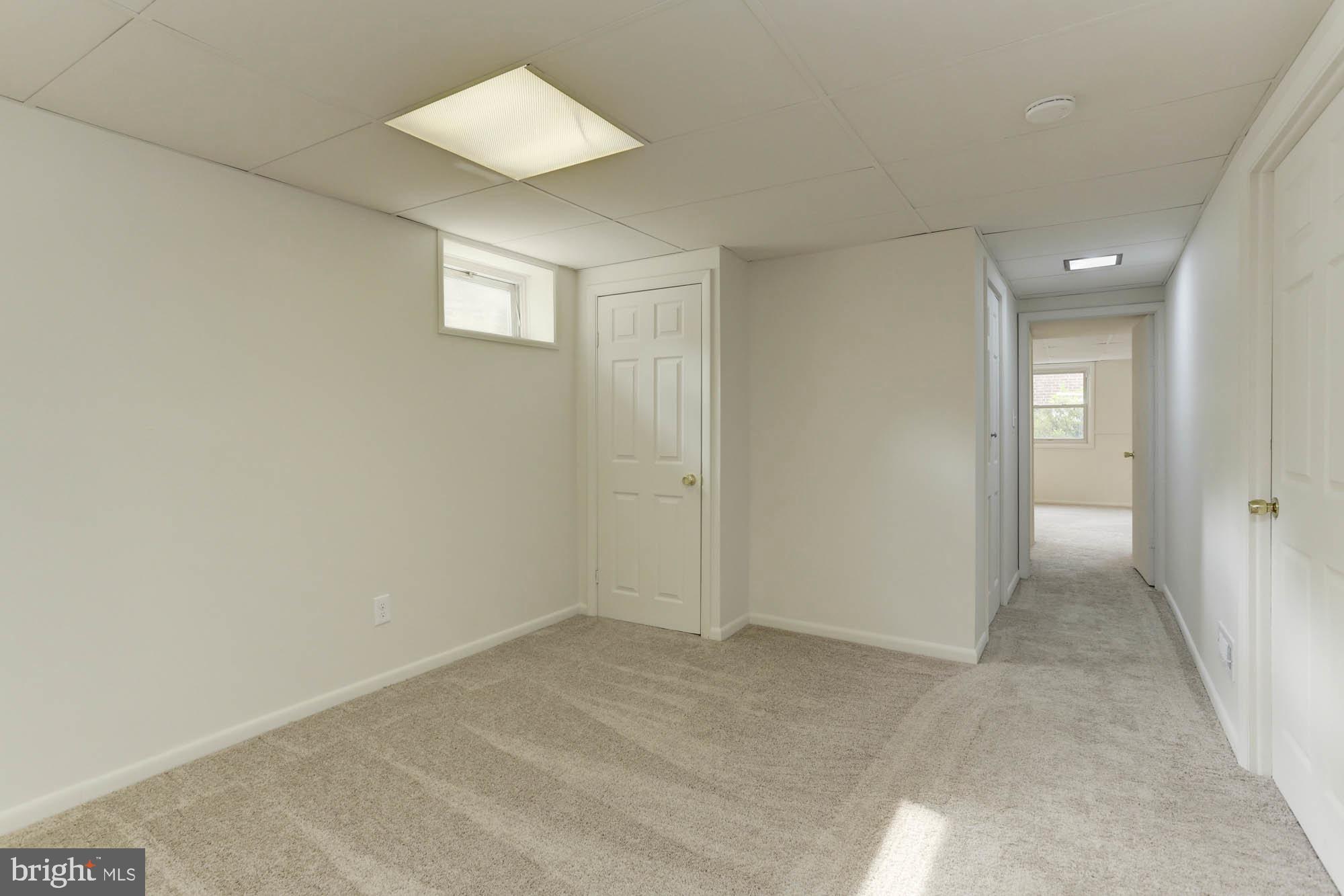 CALVERTON - Residential