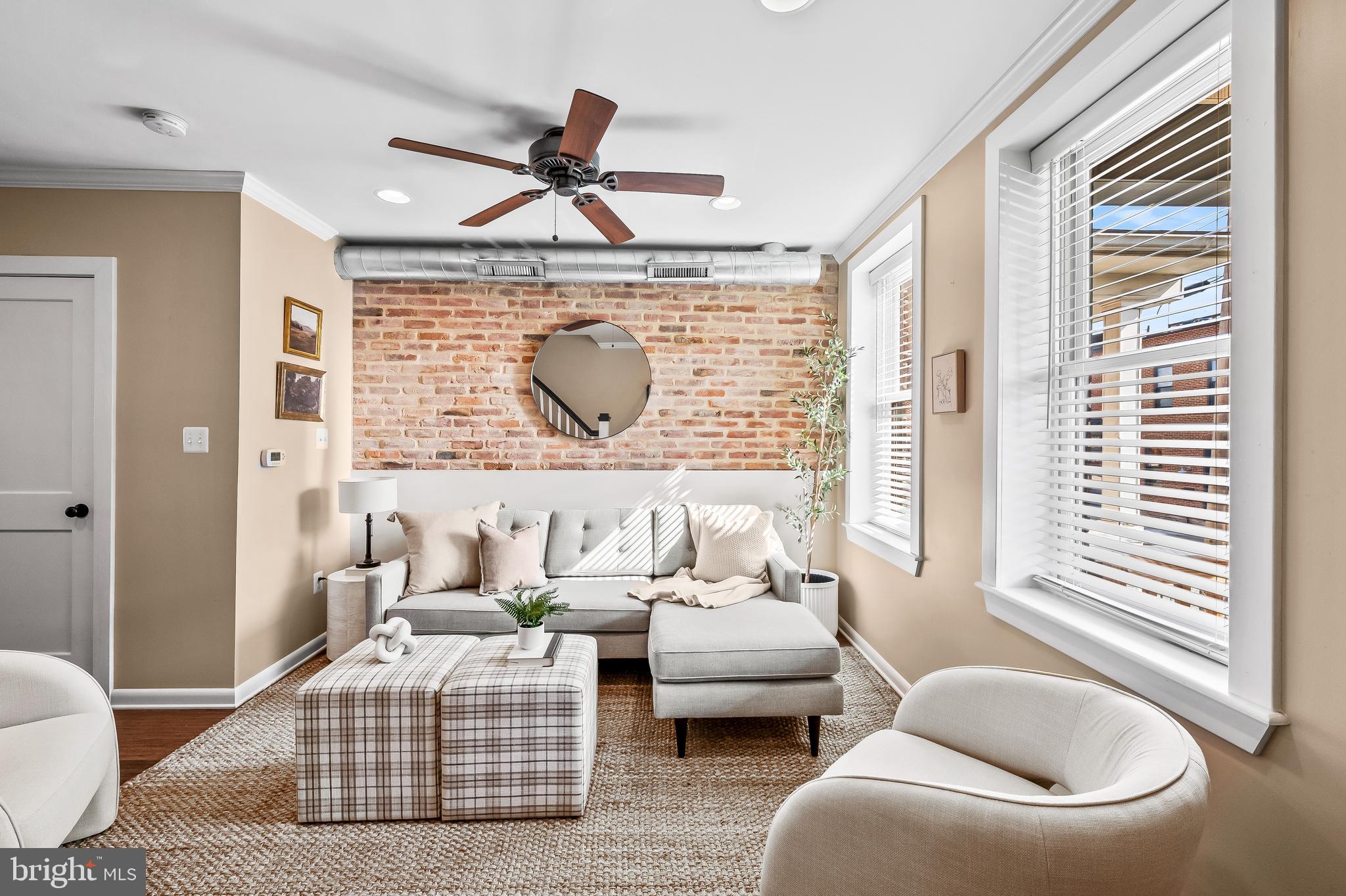 LOCUST POINT - Residential