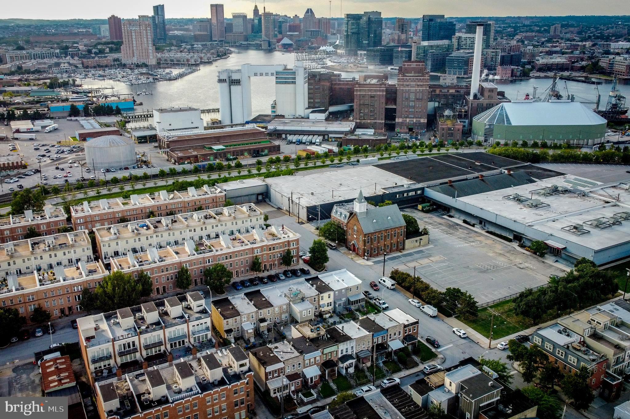 LOCUST POINT - Residential