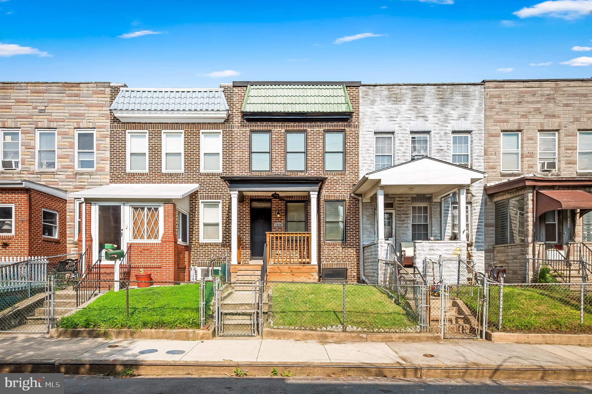 LOCUST POINT - Residential