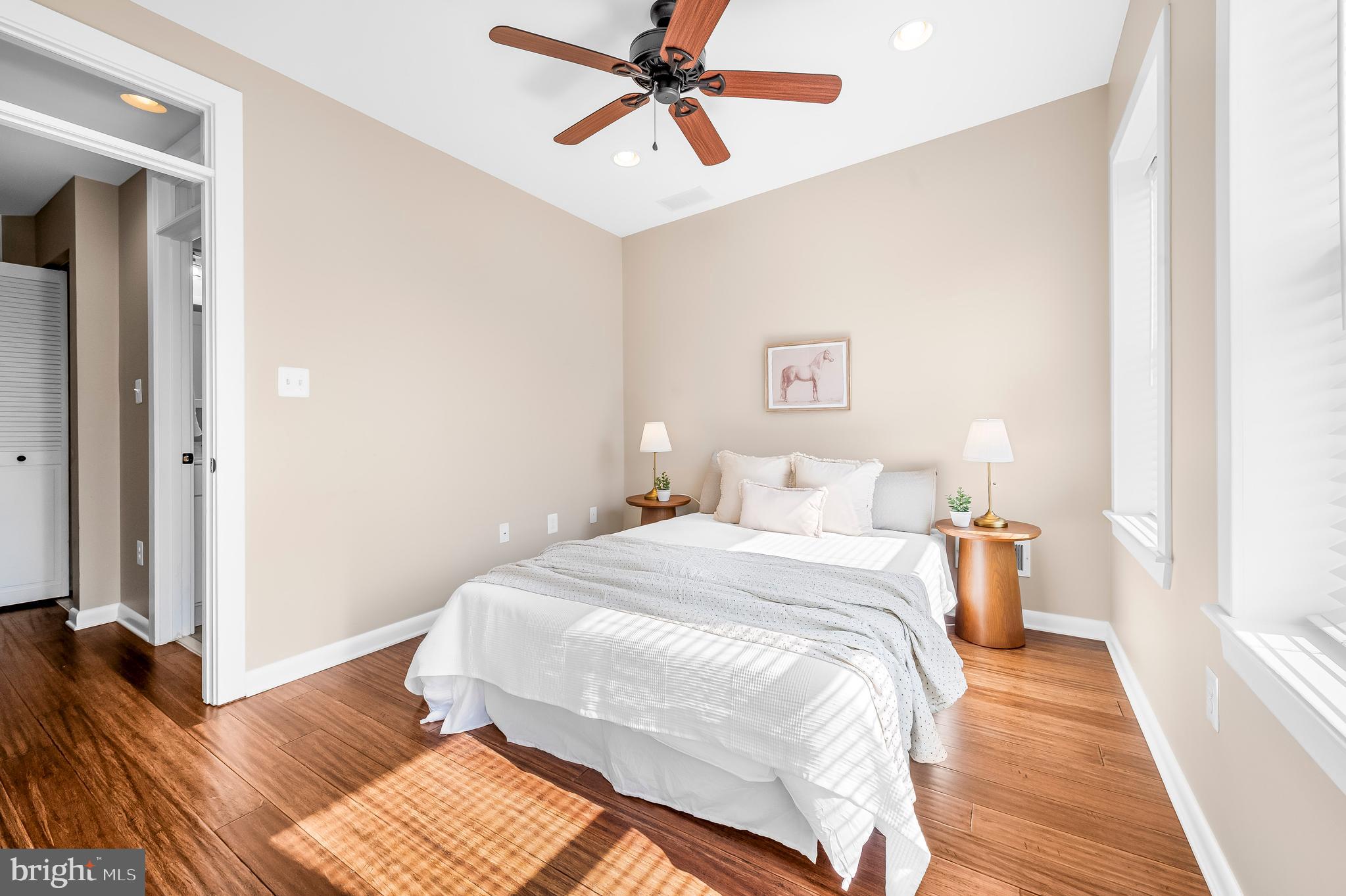 LOCUST POINT - Residential