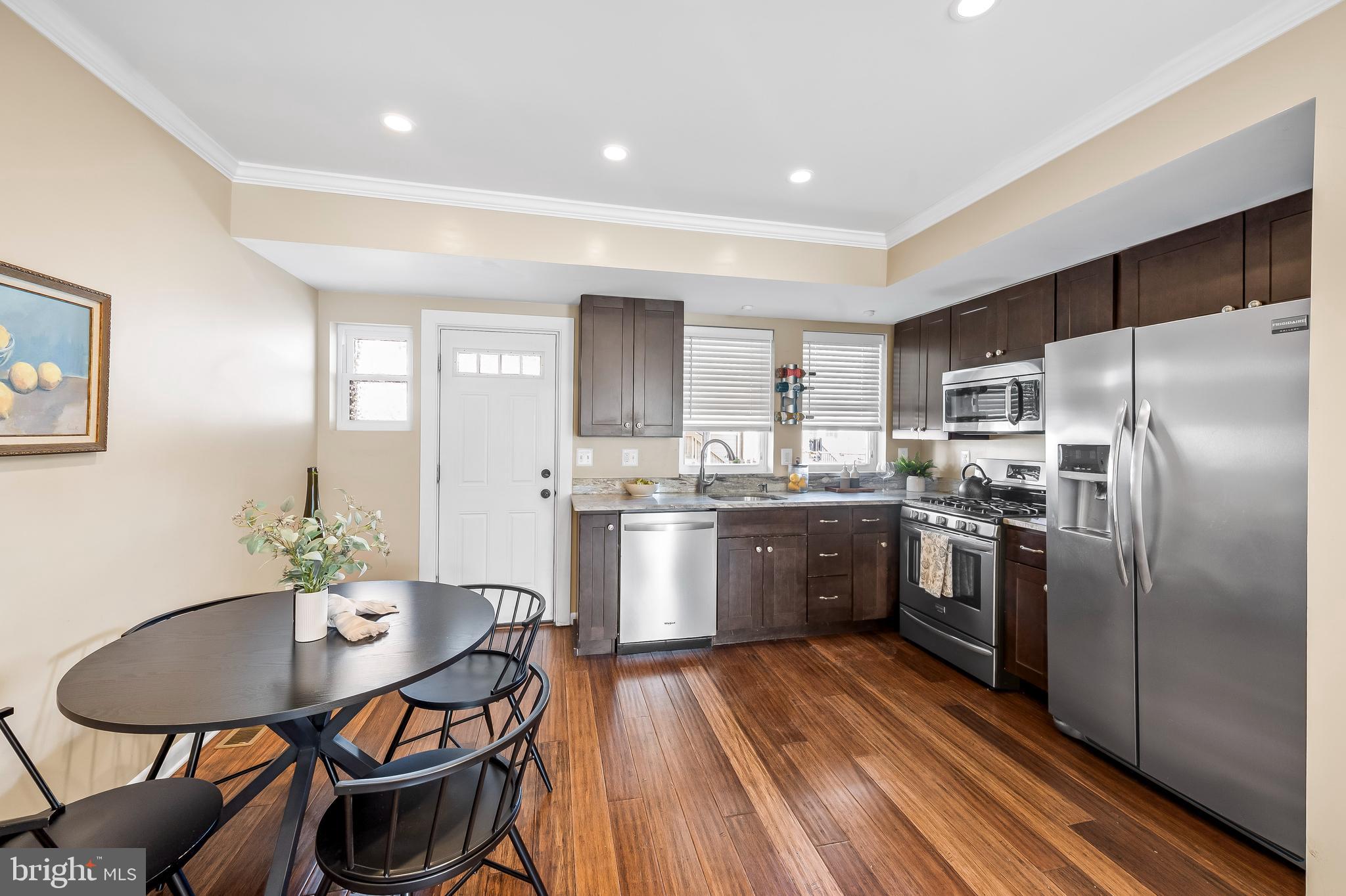 LOCUST POINT - Residential