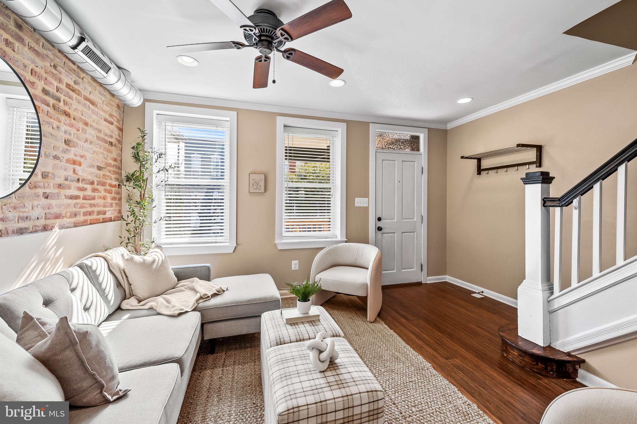 LOCUST POINT - Residential