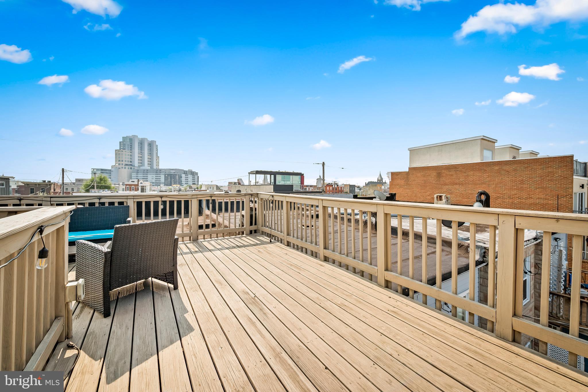 LOCUST POINT - Residential