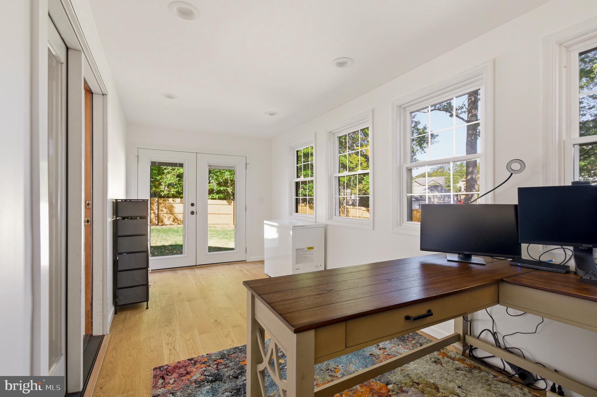 CARRS MANOR - Residential