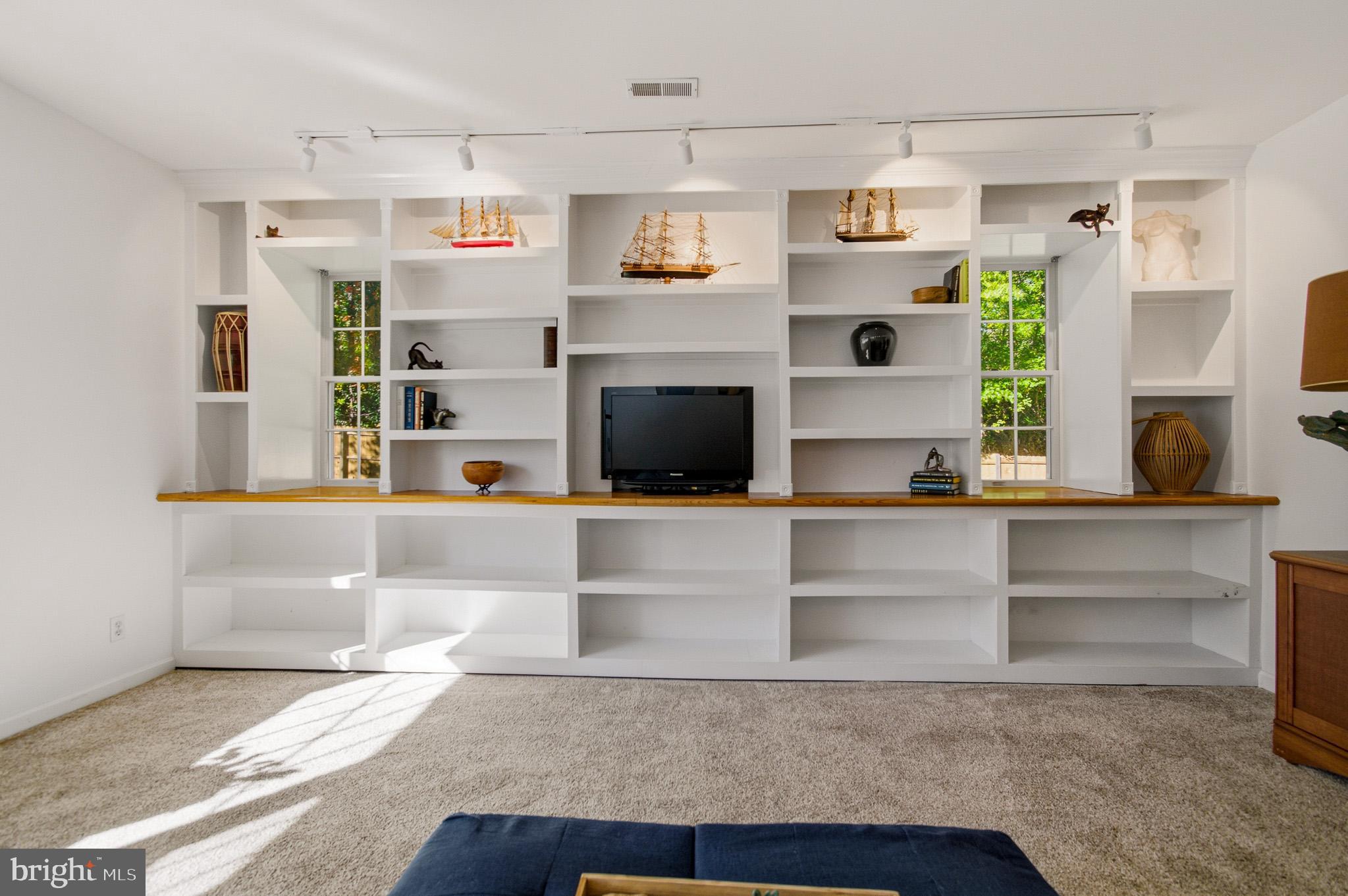 CARRS MANOR - Residential