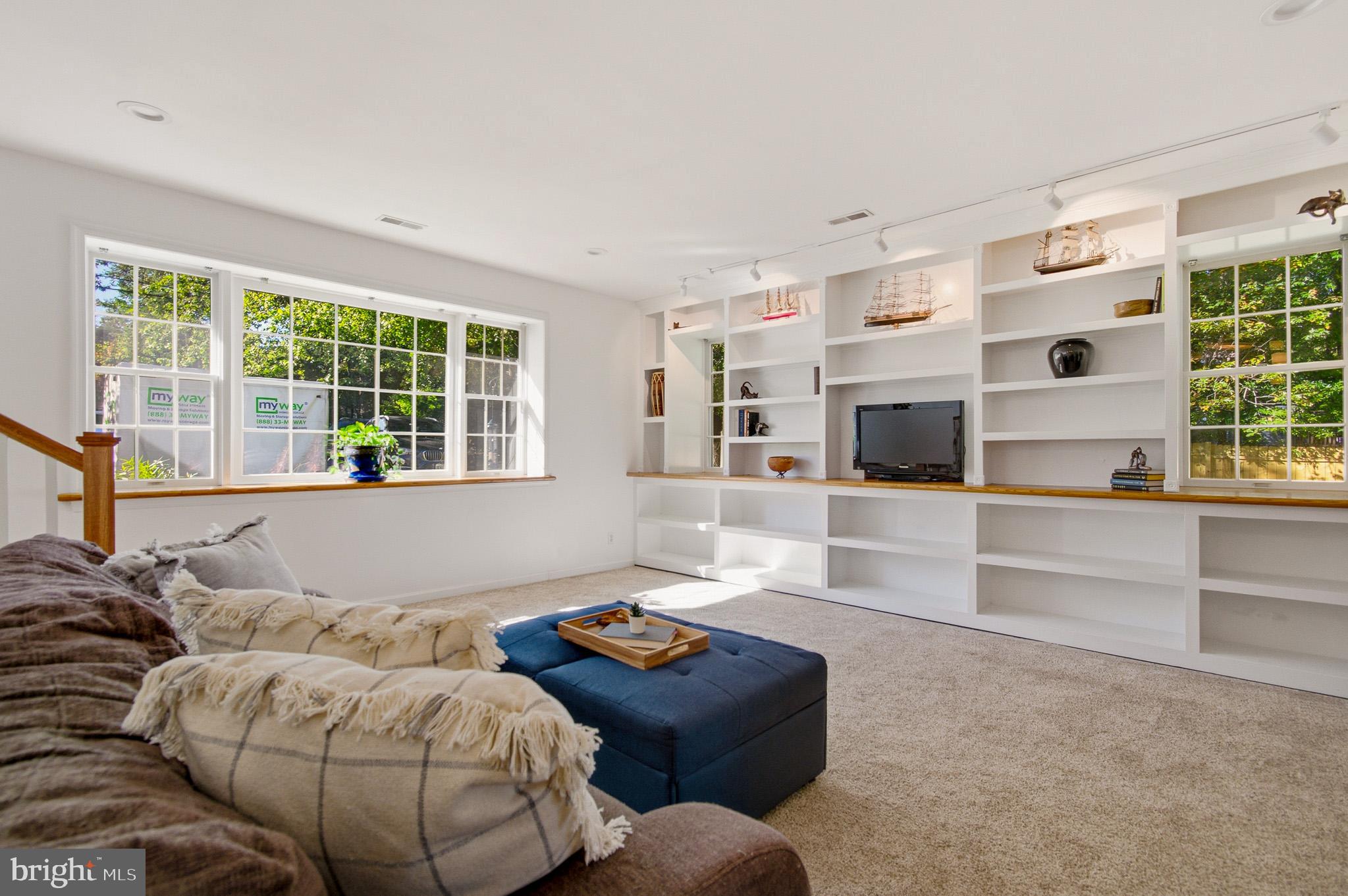 CARRS MANOR - Residential