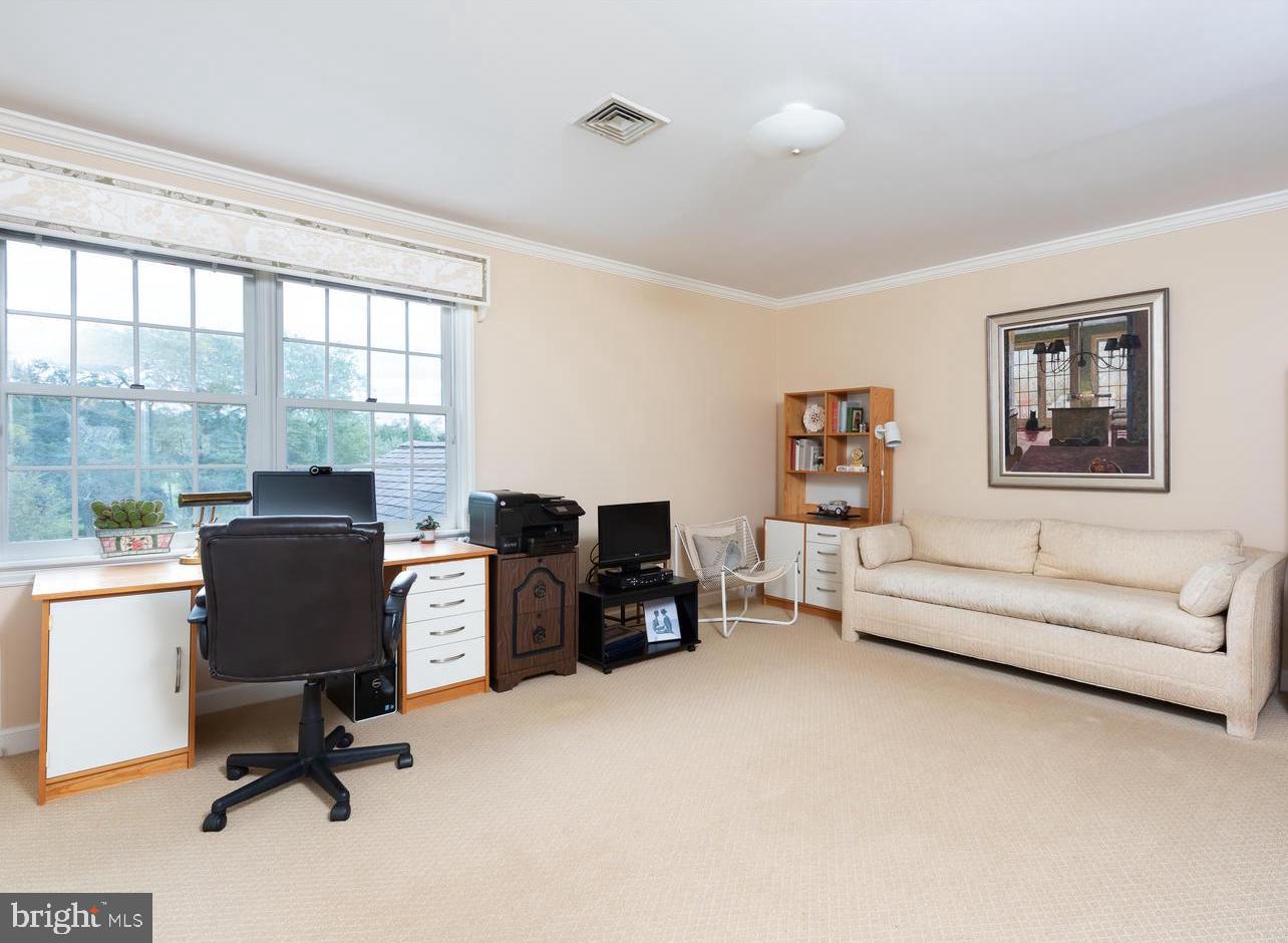 VALLEY FORGE MTN - Residential