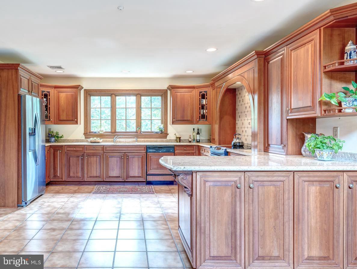 VALLEY FORGE MTN - Residential