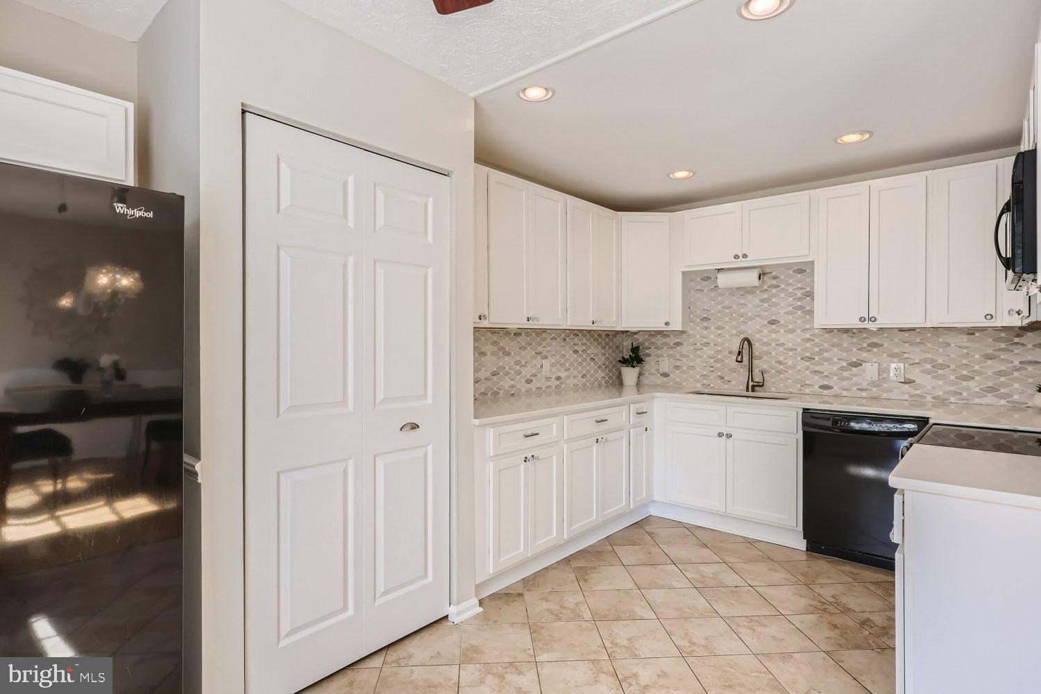 VILLAGE OF SILVER HALL - Residential