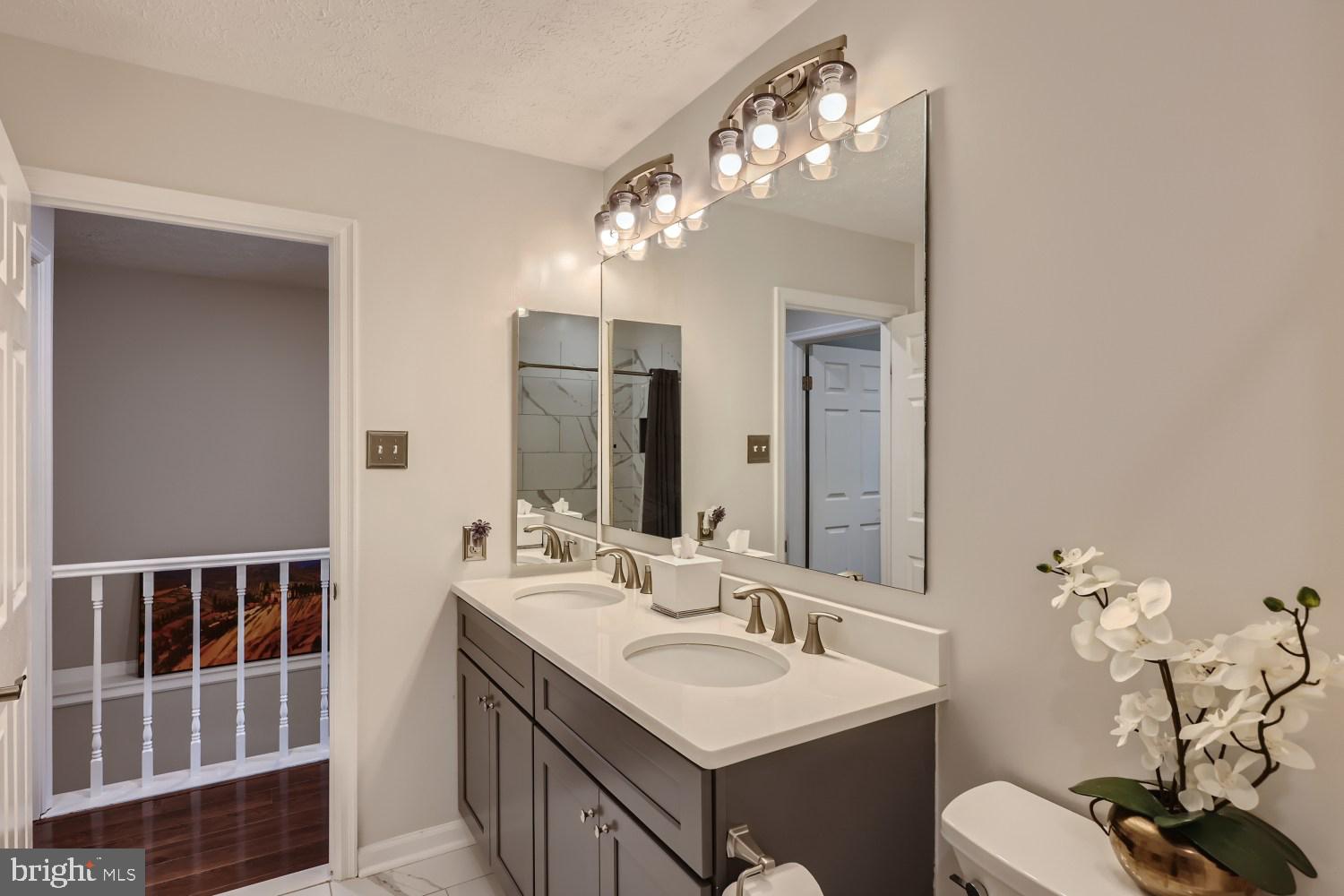 VILLAGE OF SILVER HALL - Residential