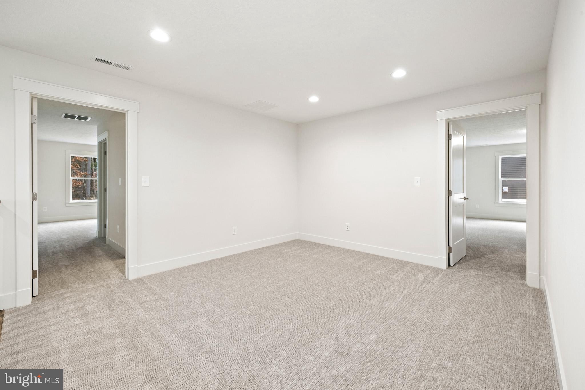 OAKWOOD - Residential
