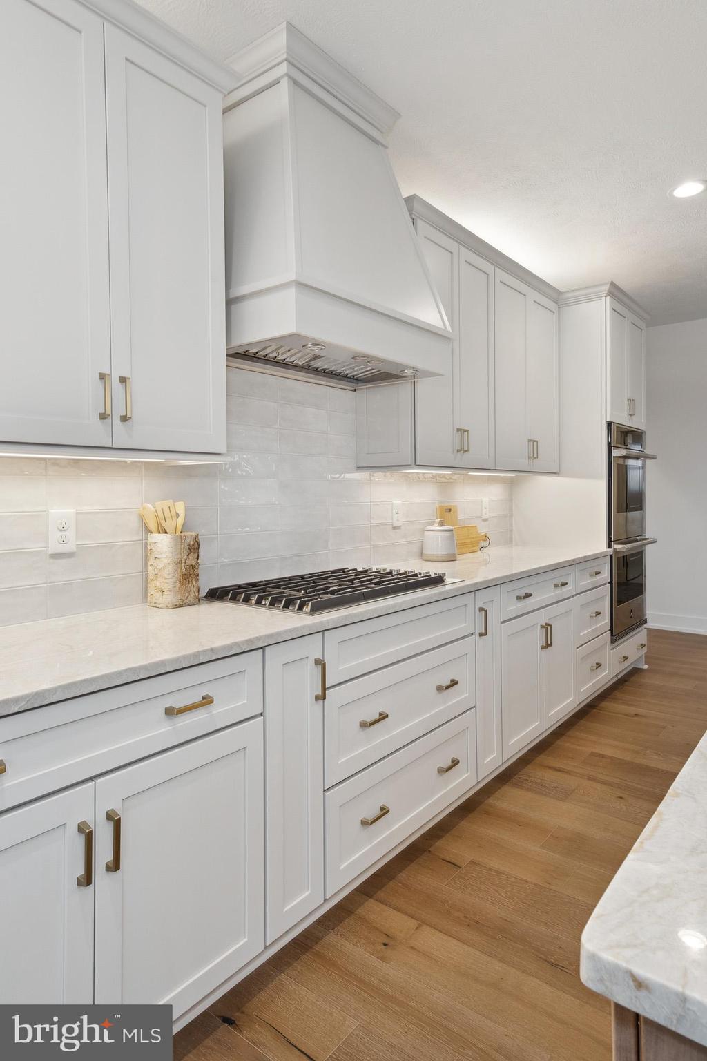 OAKWOOD - Residential