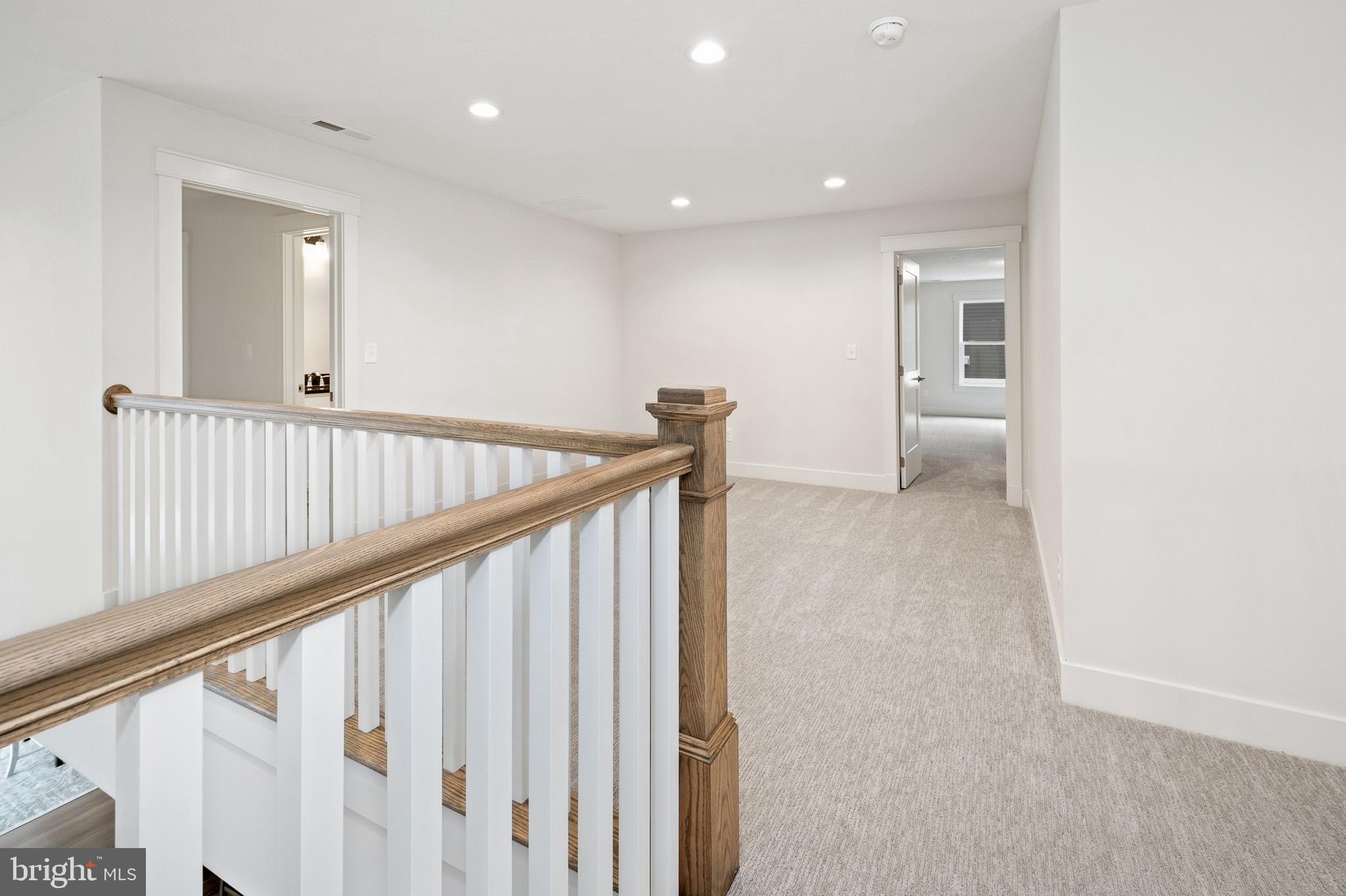 OAKWOOD - Residential