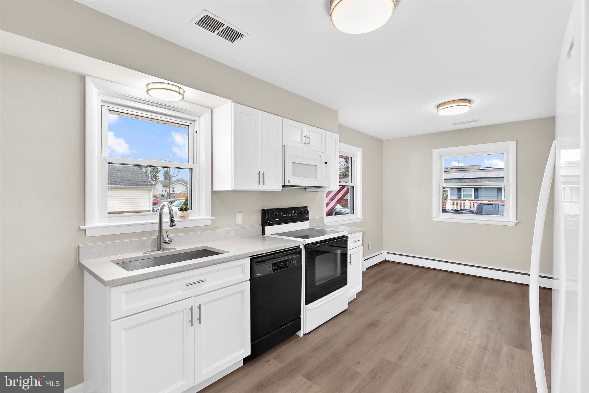 SUNSET BEACH - Residential