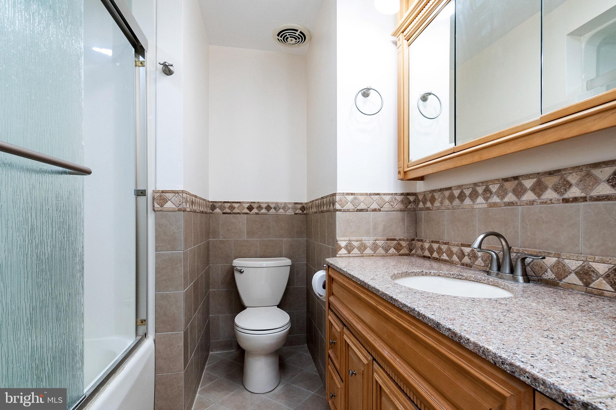 ROCK CREEK PALISADES - Residential Lease