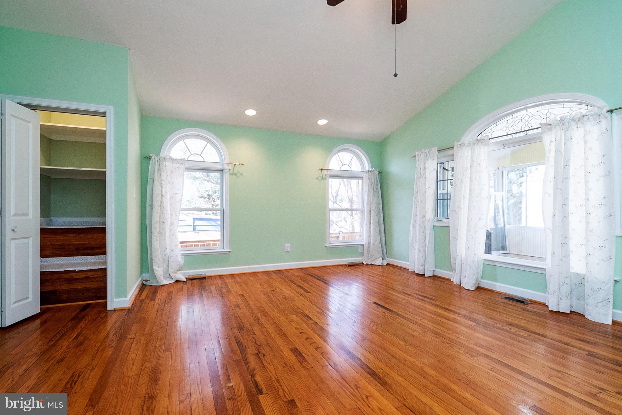 ROCK CREEK PALISADES - Residential Lease