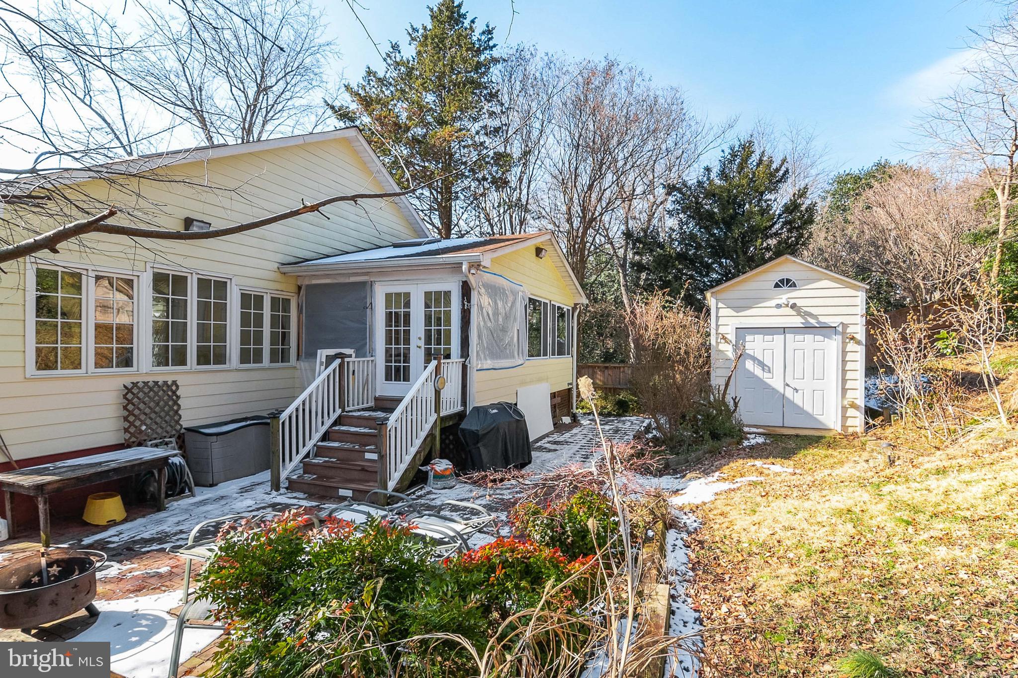 ROCK CREEK PALISADES - Residential Lease