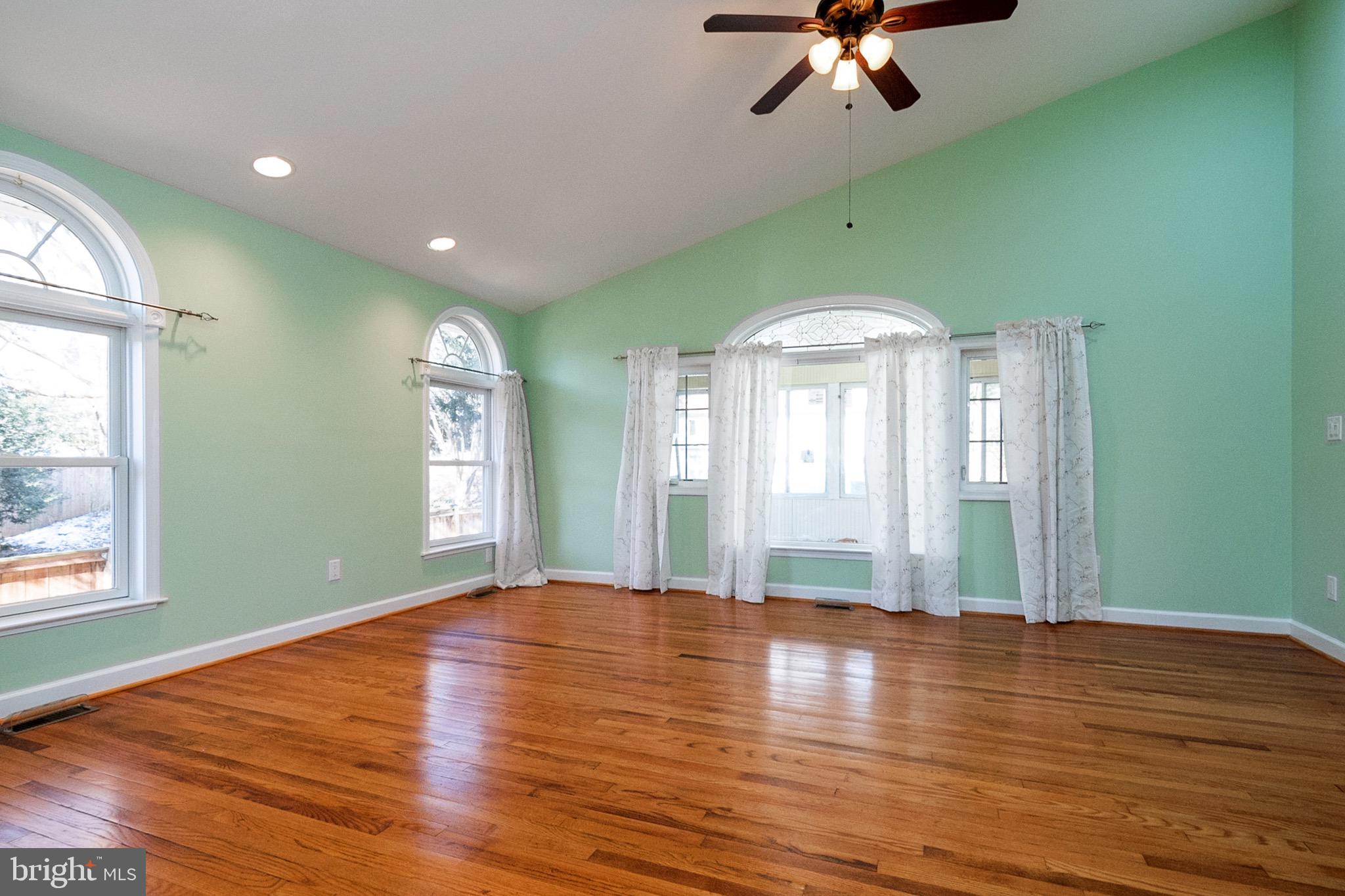 ROCK CREEK PALISADES - Residential Lease