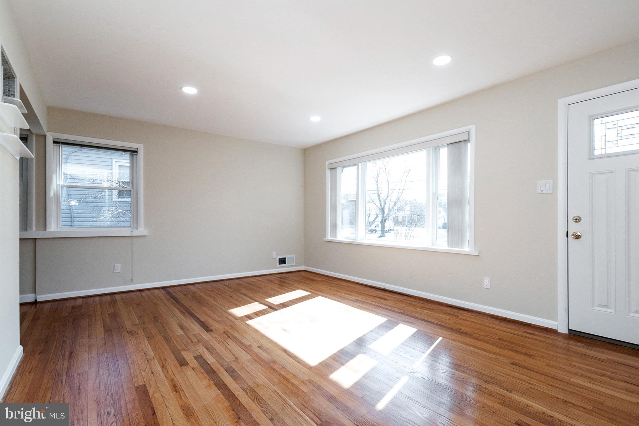 ROCK CREEK PALISADES - Residential Lease