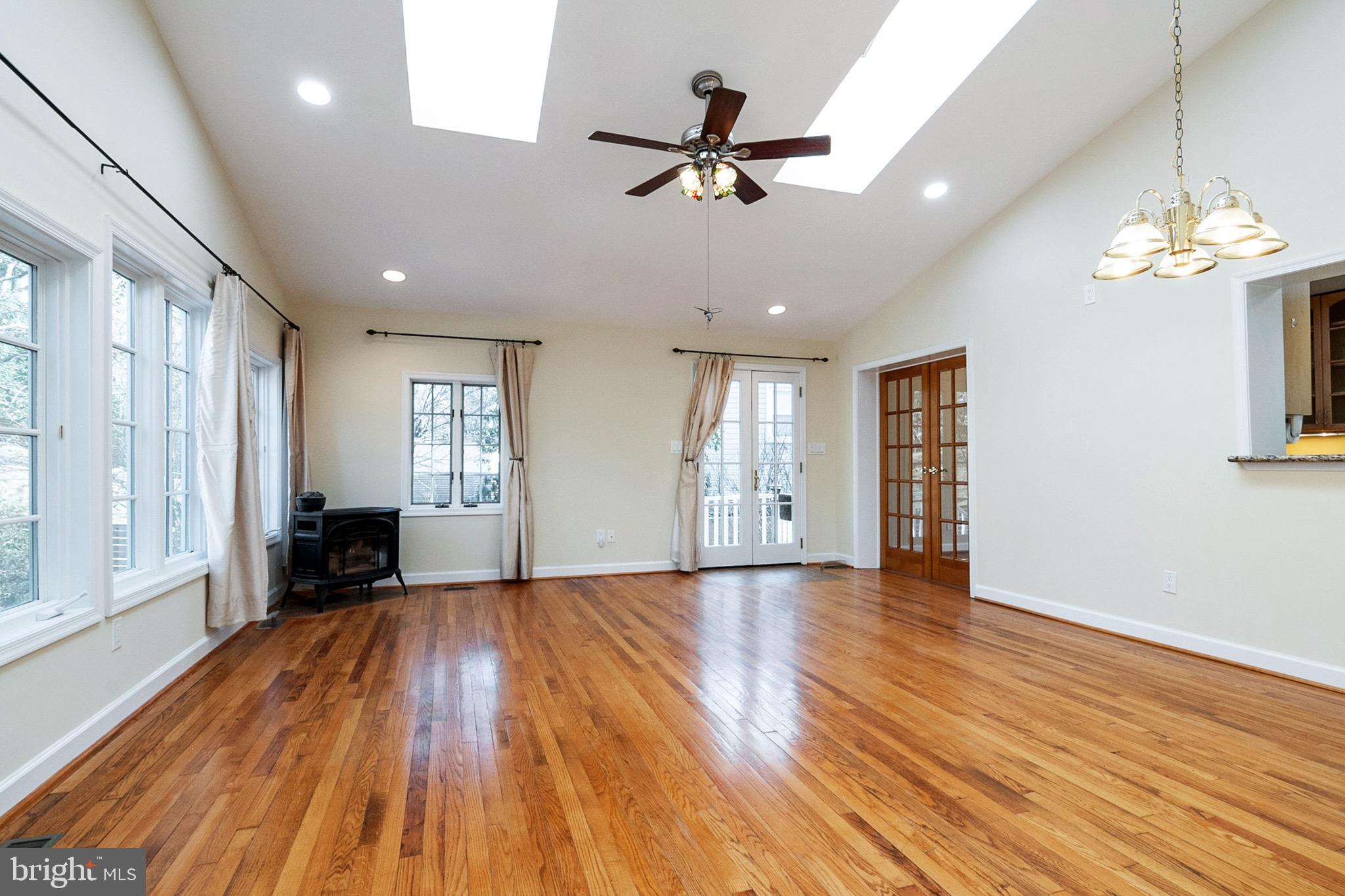 ROCK CREEK PALISADES - Residential Lease