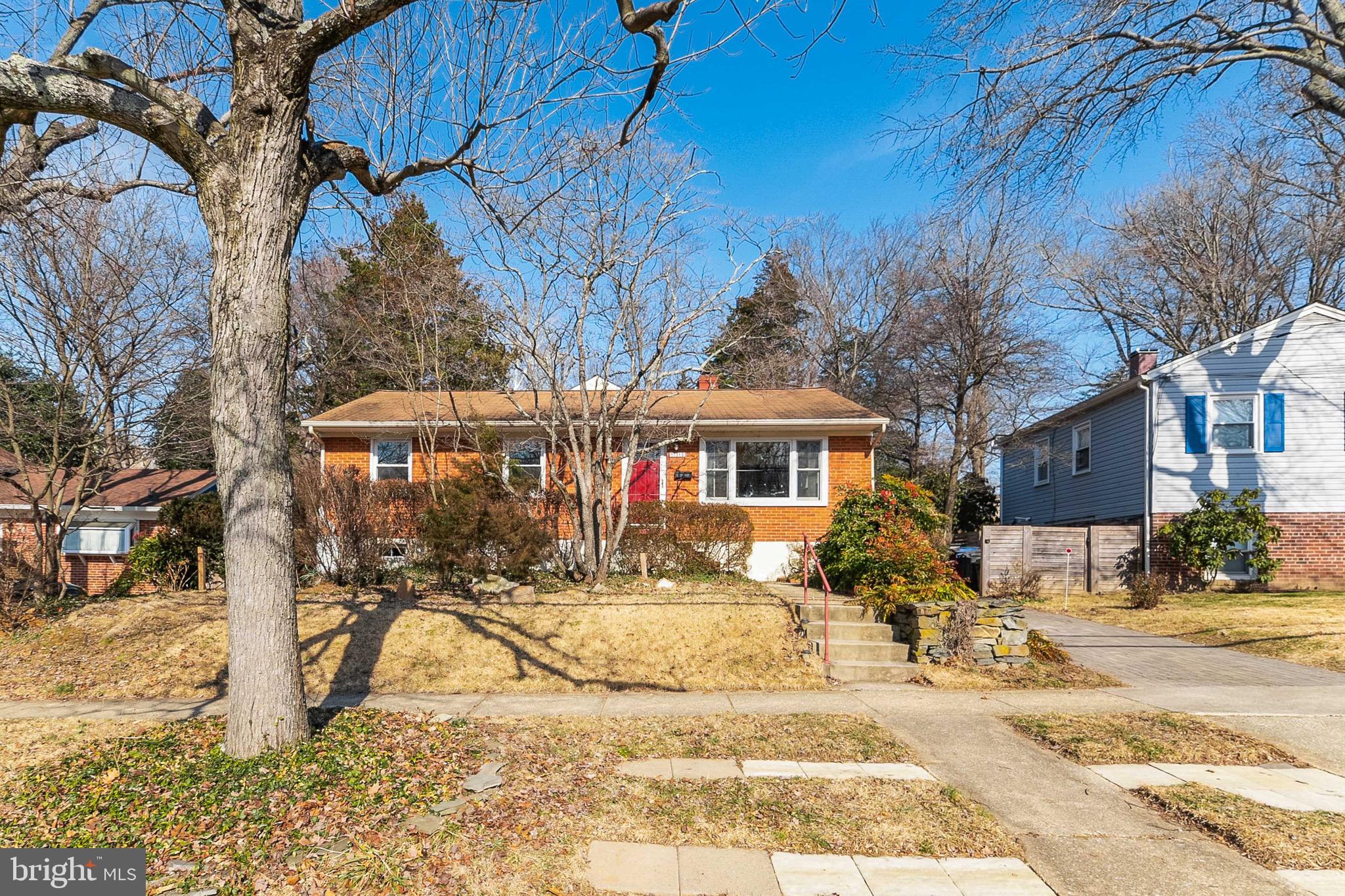 ROCK CREEK PALISADES - Residential Lease