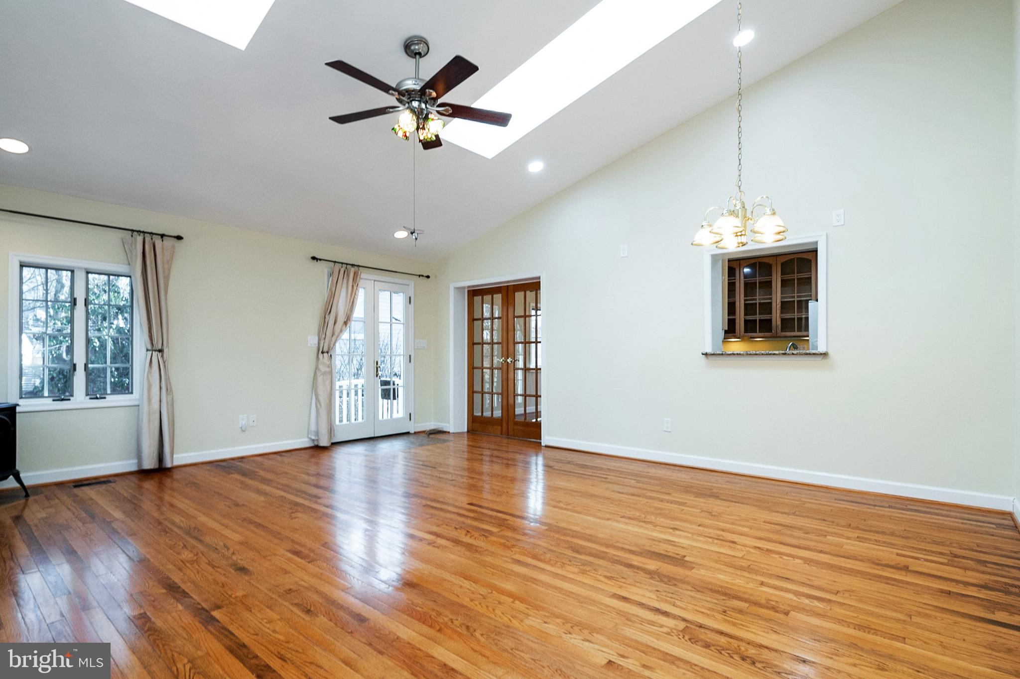 ROCK CREEK PALISADES - Residential Lease