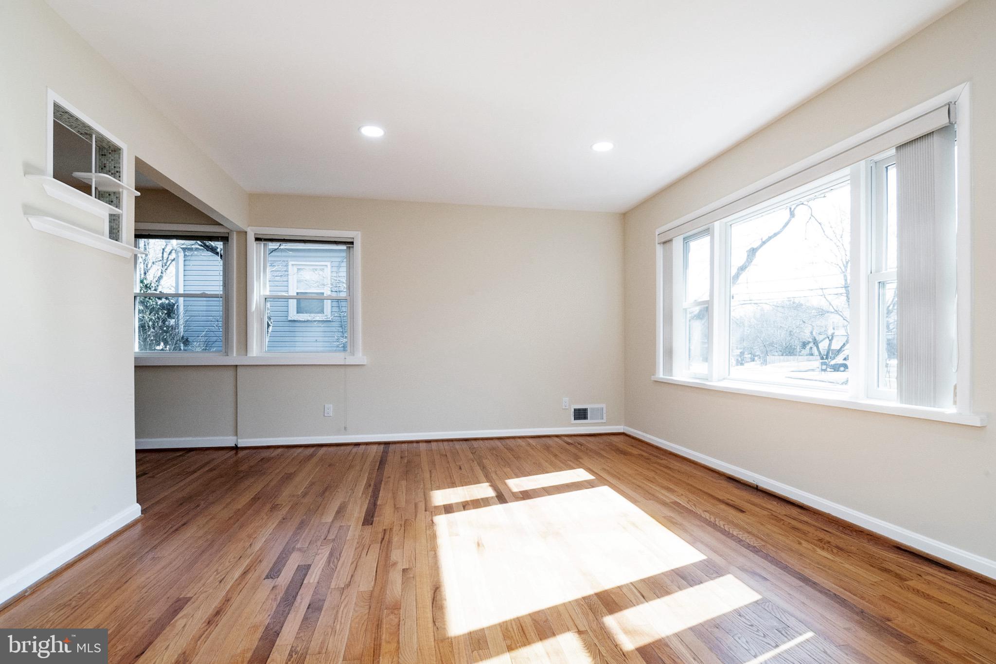 ROCK CREEK PALISADES - Residential Lease