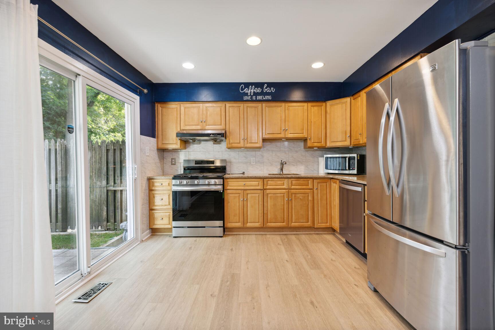 WALKERS CHOICE - Residential Lease