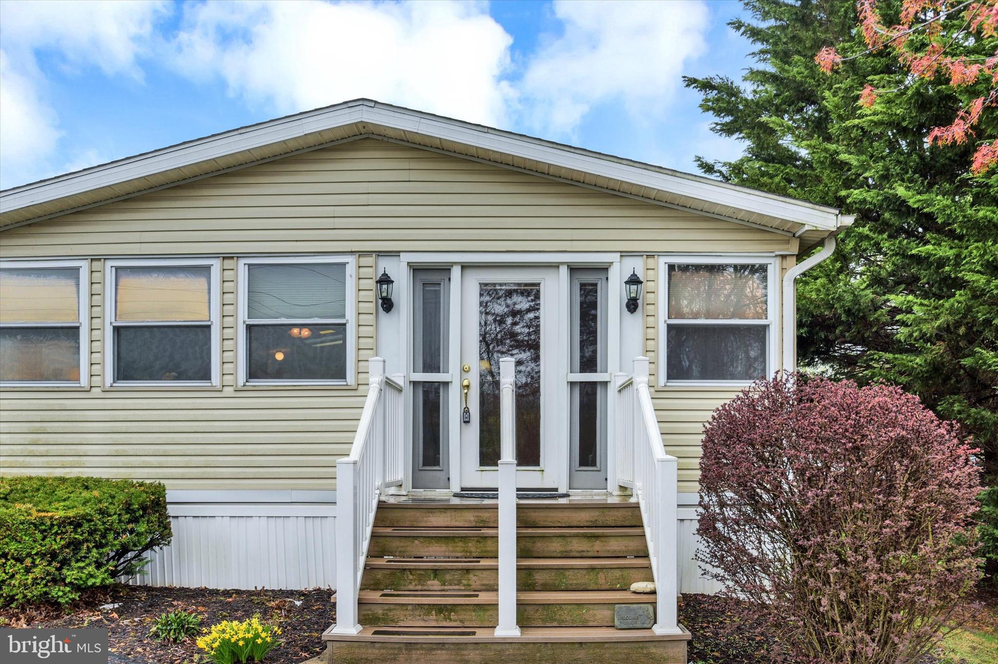 COUNTRY MANOR FARMS - Residential