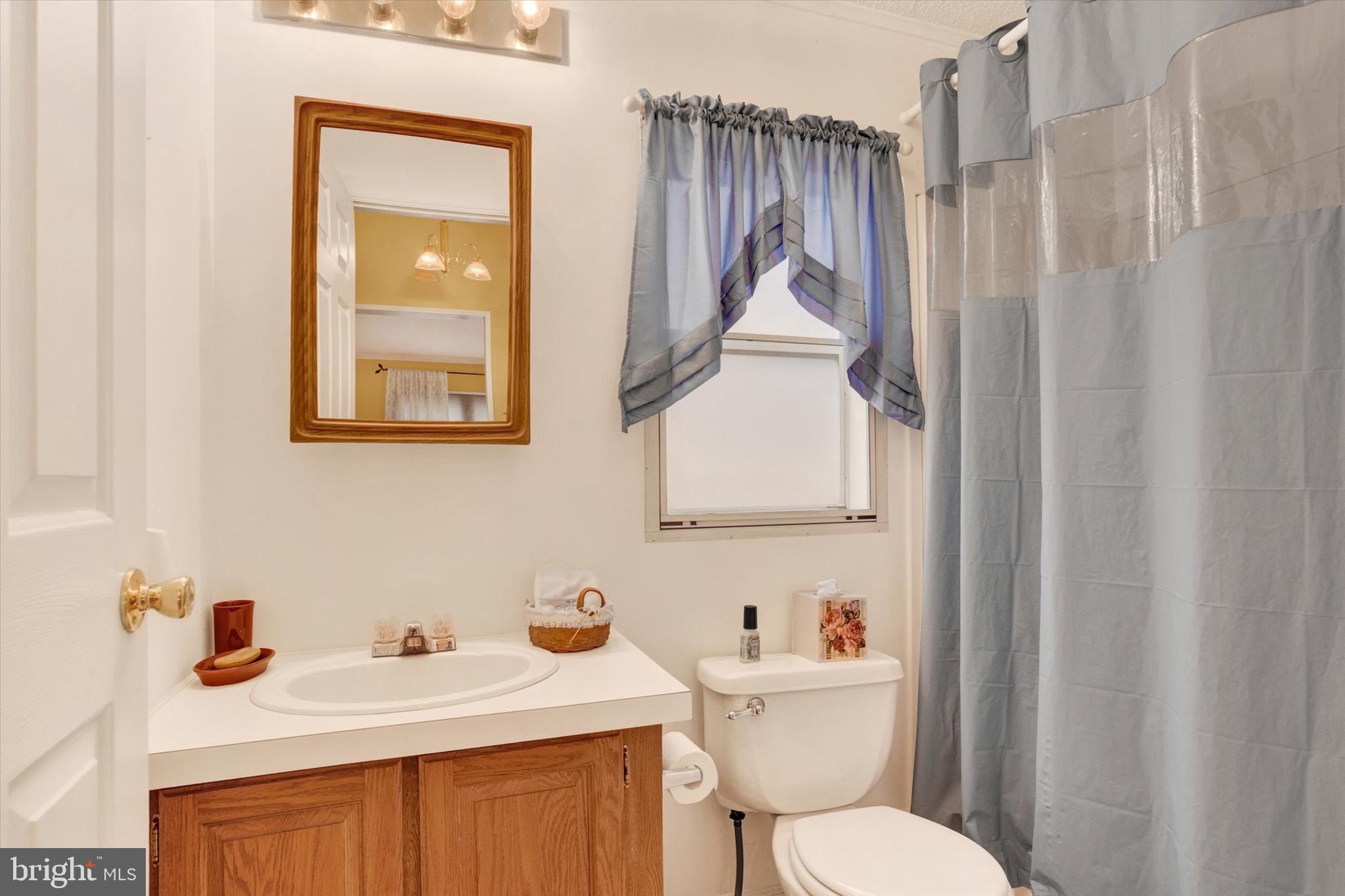 COUNTRY MANOR FARMS - Residential