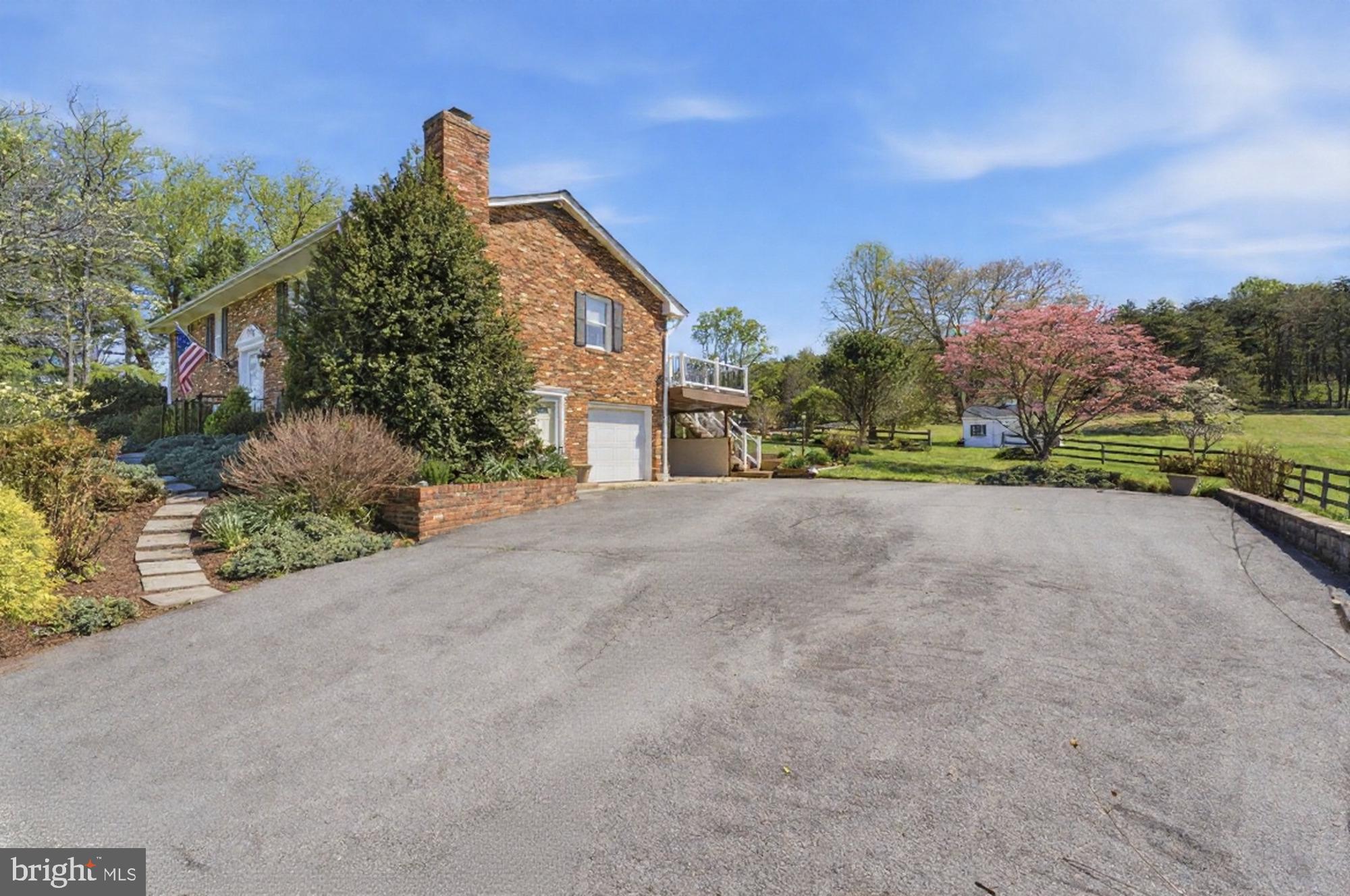 MOUNT HOPE ESTATES - Residential