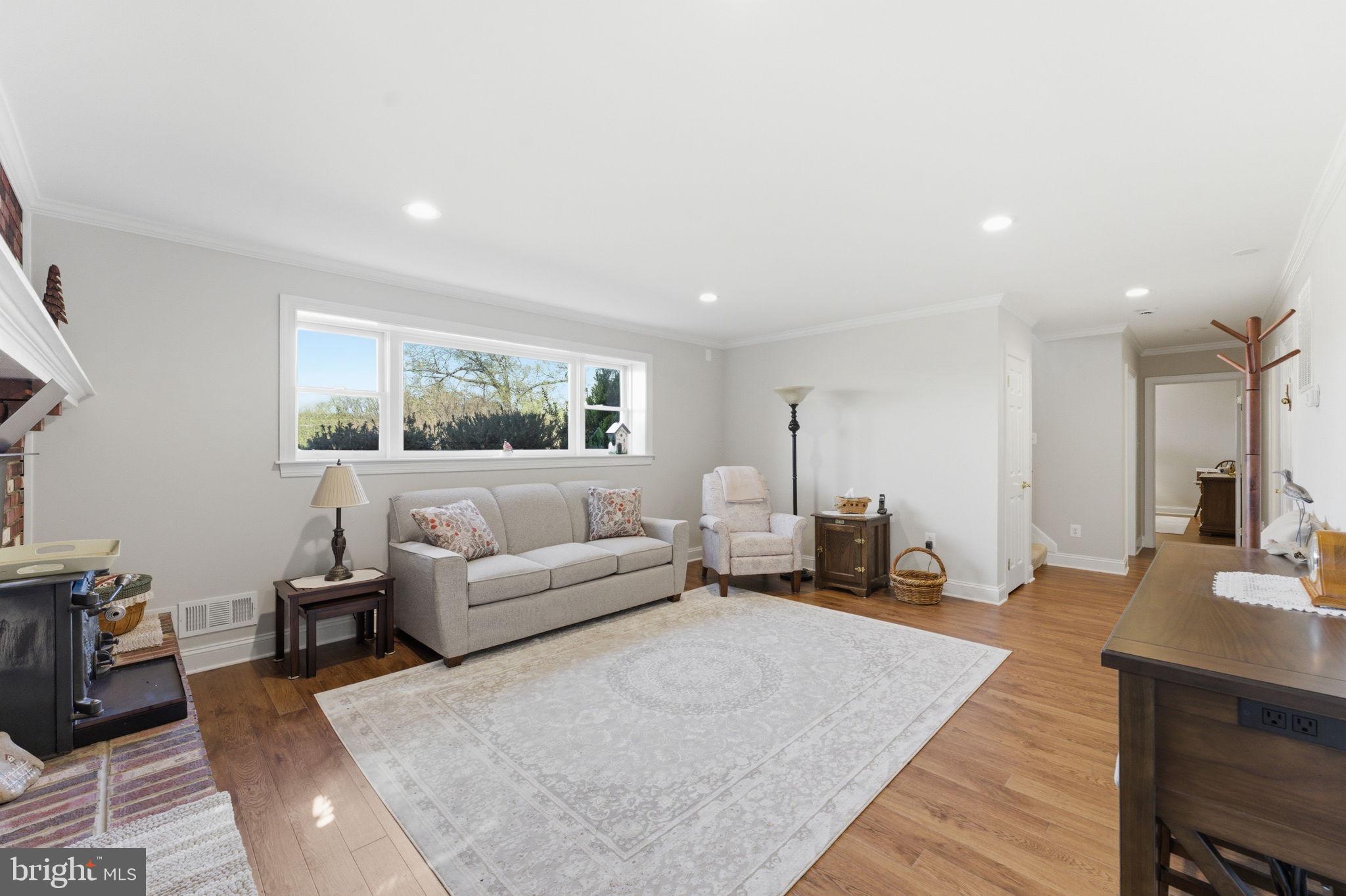 MOUNT HOPE ESTATES - Residential